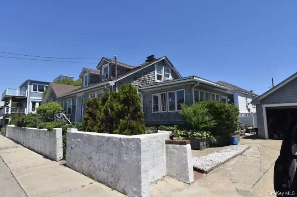 36 Trenton Avenue, Hempstead, NY, 4 Bedrooms Bedrooms, 9 Rooms Rooms,3 BathroomsBathrooms,Residential Lease,For Rent,Trenton,0,1057949 36 Trenton Avenue, Hempstead, NY, 4 Bedrooms Bedrooms, 9 Rooms Rooms,3 BathroomsBathrooms,Residential Lease,For Rent,Trenton,0,1057949