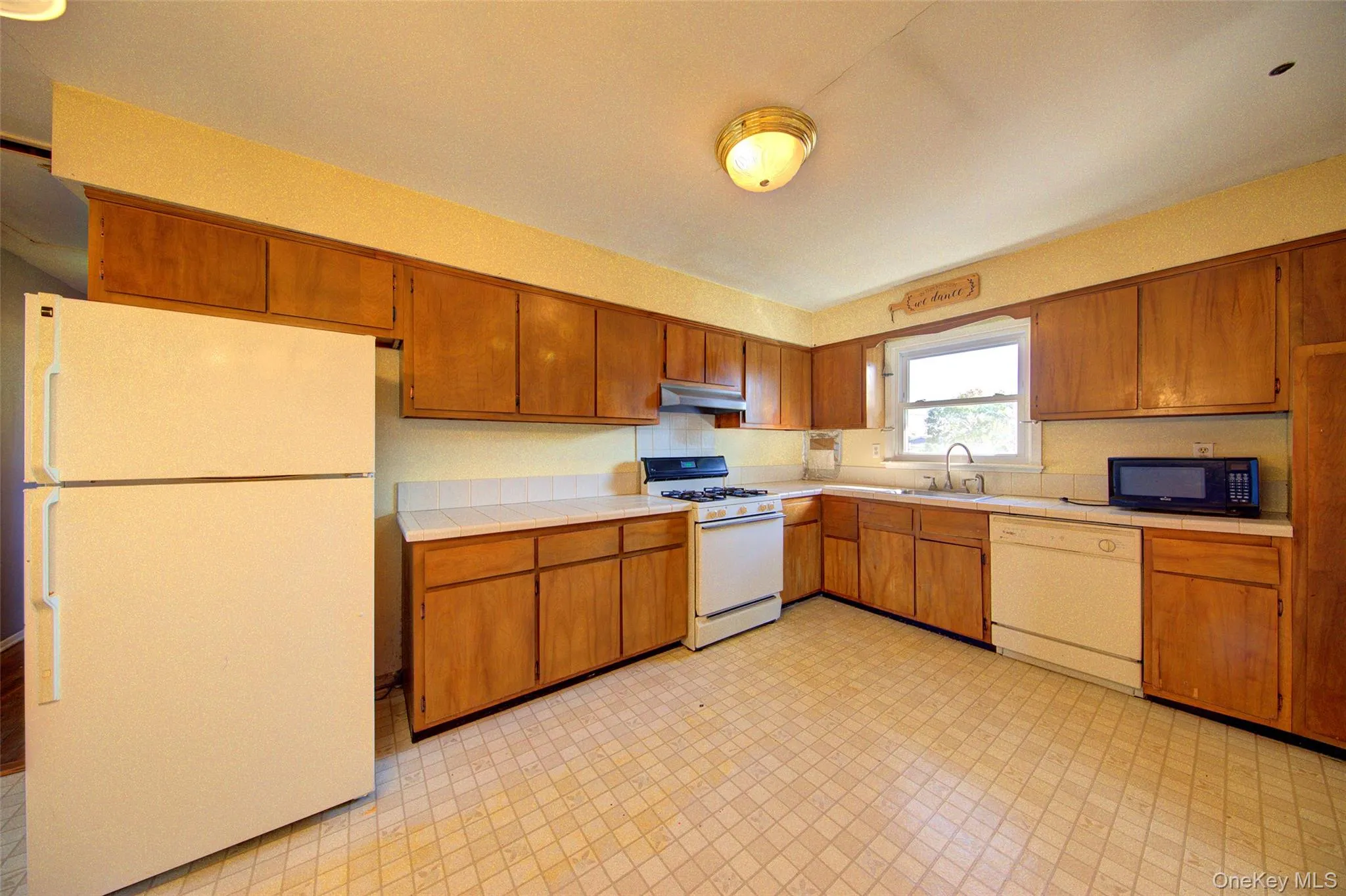 870 Garfield Street, Hempstead, NY, 3 Bedroom Bedrooms, 6 Room Rooms,2 BathroomBathrooms,Residential Lease,For Rent,Garfield,0,1057976 870 Garfield Street, Hempstead, NY, 3 Bedroom Bedrooms, 6 Room Rooms,2 BathroomBathrooms,Residential Lease,For Rent,Garfield,0,1057976