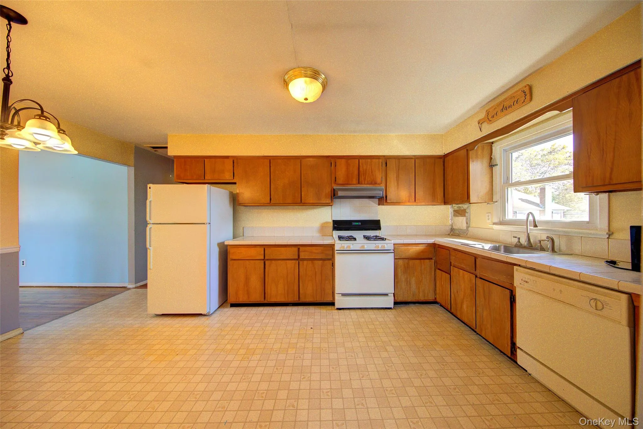870 Garfield Street, Hempstead, NY, 3 Bedroom Bedrooms, 6 Room Rooms,2 BathroomBathrooms,Residential Lease,For Rent,Garfield,0,1057976 870 Garfield Street, Hempstead, NY, 3 Bedroom Bedrooms, 6 Room Rooms,2 BathroomBathrooms,Residential Lease,For Rent,Garfield,0,1057976