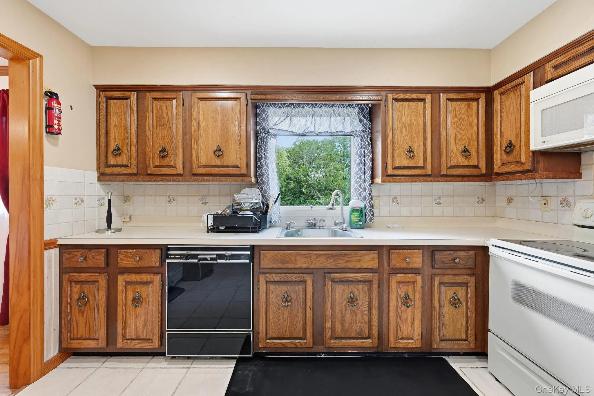 295 Depot Road, Huntington, NY, 3 Bedrooms Bedrooms, 7 Rooms Rooms,2 BathroomsBathrooms,Residential,For Rent,Depot,0,1057978 295 Depot Road, Huntington, NY, 3 Bedrooms Bedrooms, 7 Rooms Rooms,2 BathroomsBathrooms,Residential,For Rent,Depot,0,1057978
