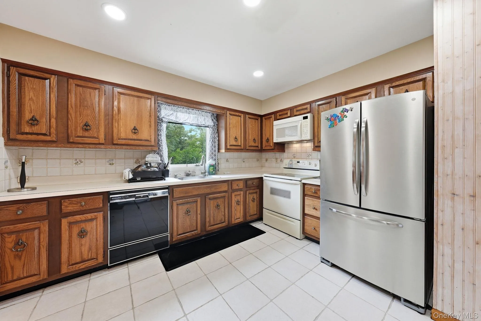 295 Depot Road, Huntington, NY, 3 Bedrooms Bedrooms, 7 Rooms Rooms,2 BathroomsBathrooms,Residential,For Rent,Depot,0,1057978 295 Depot Road, Huntington, NY, 3 Bedrooms Bedrooms, 7 Rooms Rooms,2 BathroomsBathrooms,Residential,For Rent,Depot,0,1057978