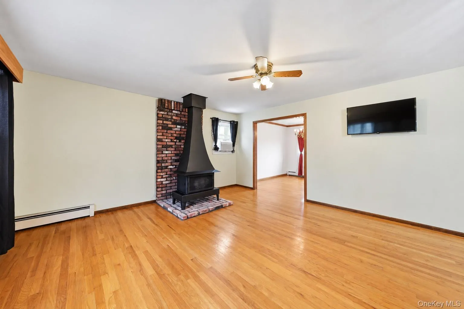 295 Depot Road, Huntington, NY, 3 Bedrooms Bedrooms, 7 Rooms Rooms,2 BathroomsBathrooms,Residential,For Rent,Depot,0,1057978 295 Depot Road, Huntington, NY, 3 Bedrooms Bedrooms, 7 Rooms Rooms,2 BathroomsBathrooms,Residential,For Rent,Depot,0,1057978