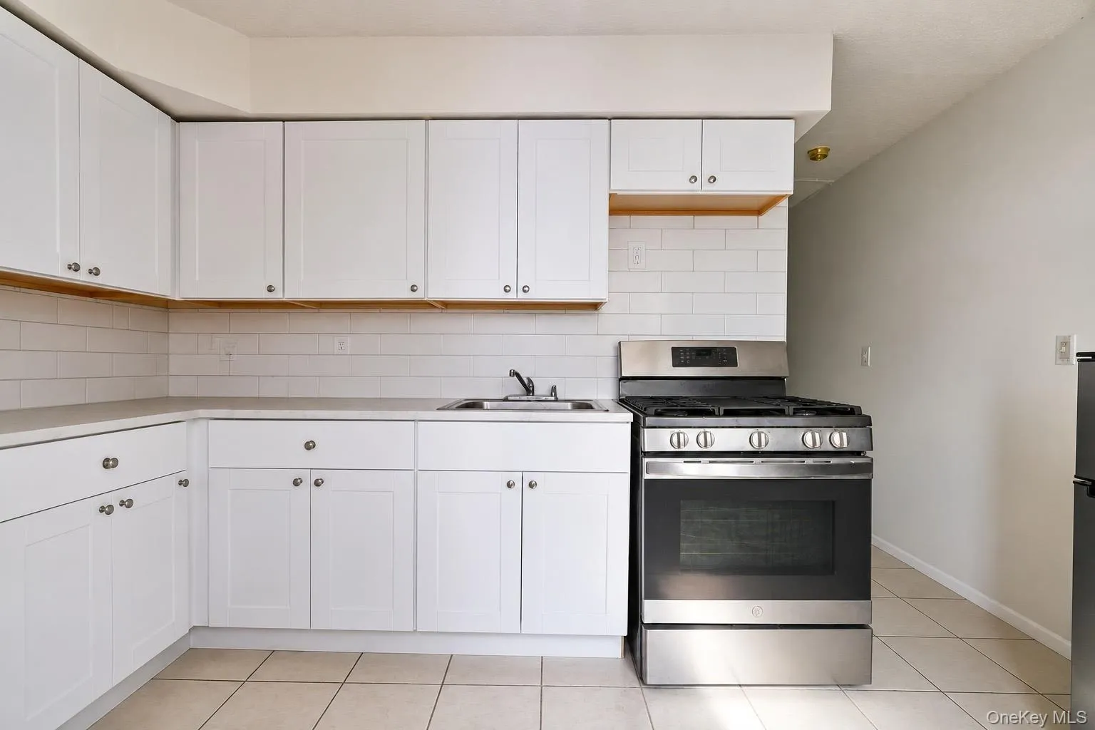17 Betty Court, New York, NY, 3 Bedrooms Bedrooms, 5 Rooms Rooms,1 BathroomBathrooms,Residential,For Rent,Betty,0,1057979 17 Betty Court, New York, NY, 3 Bedrooms Bedrooms, 5 Rooms Rooms,1 BathroomBathrooms,Residential,For Rent,Betty,0,1057979