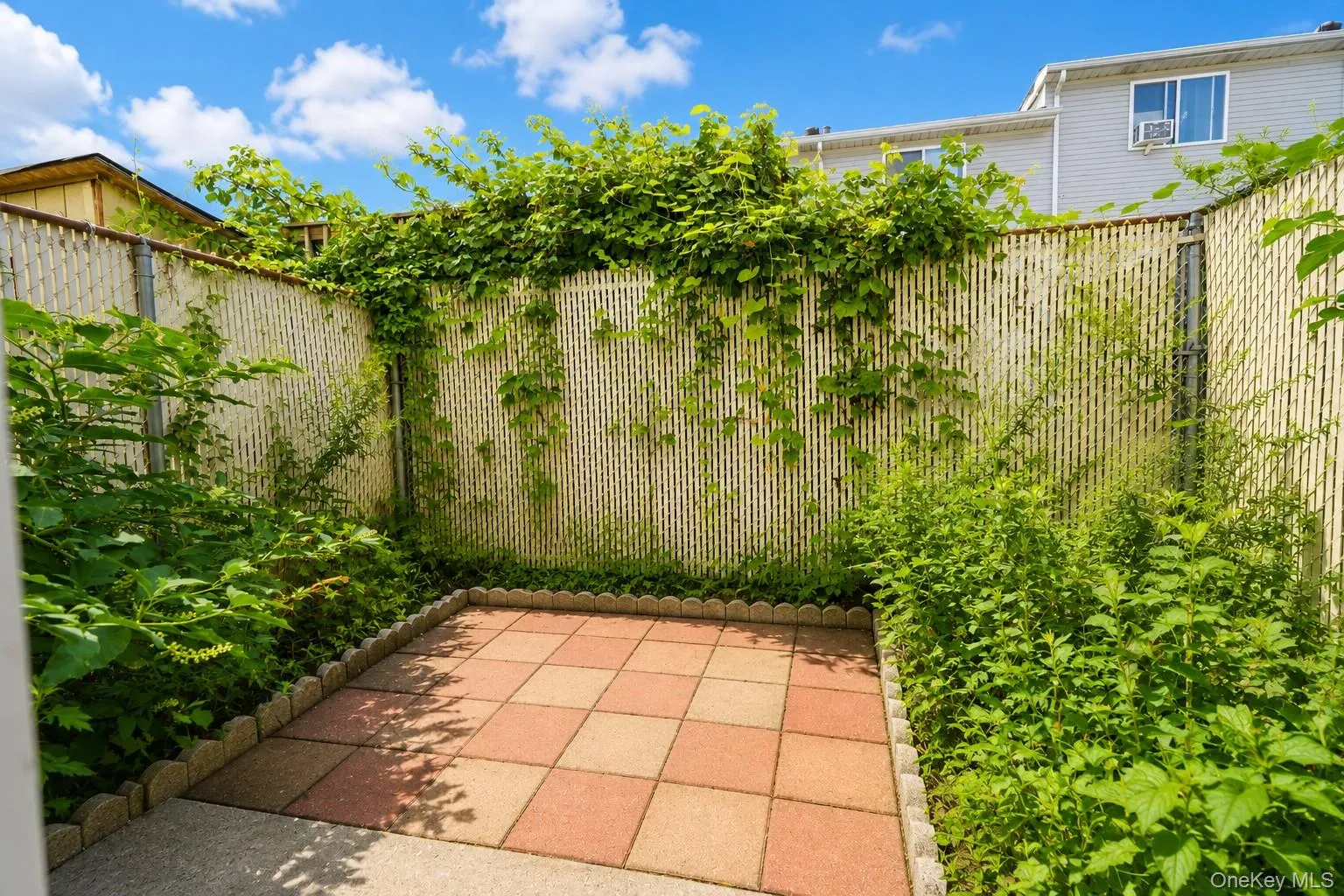 17 Betty Court, New York, NY, 3 Bedrooms Bedrooms, 5 Rooms Rooms,1 BathroomBathrooms,Residential,For Rent,Betty,0,1057979 17 Betty Court, New York, NY, 3 Bedrooms Bedrooms, 5 Rooms Rooms,1 BathroomBathrooms,Residential,For Rent,Betty,0,1057979