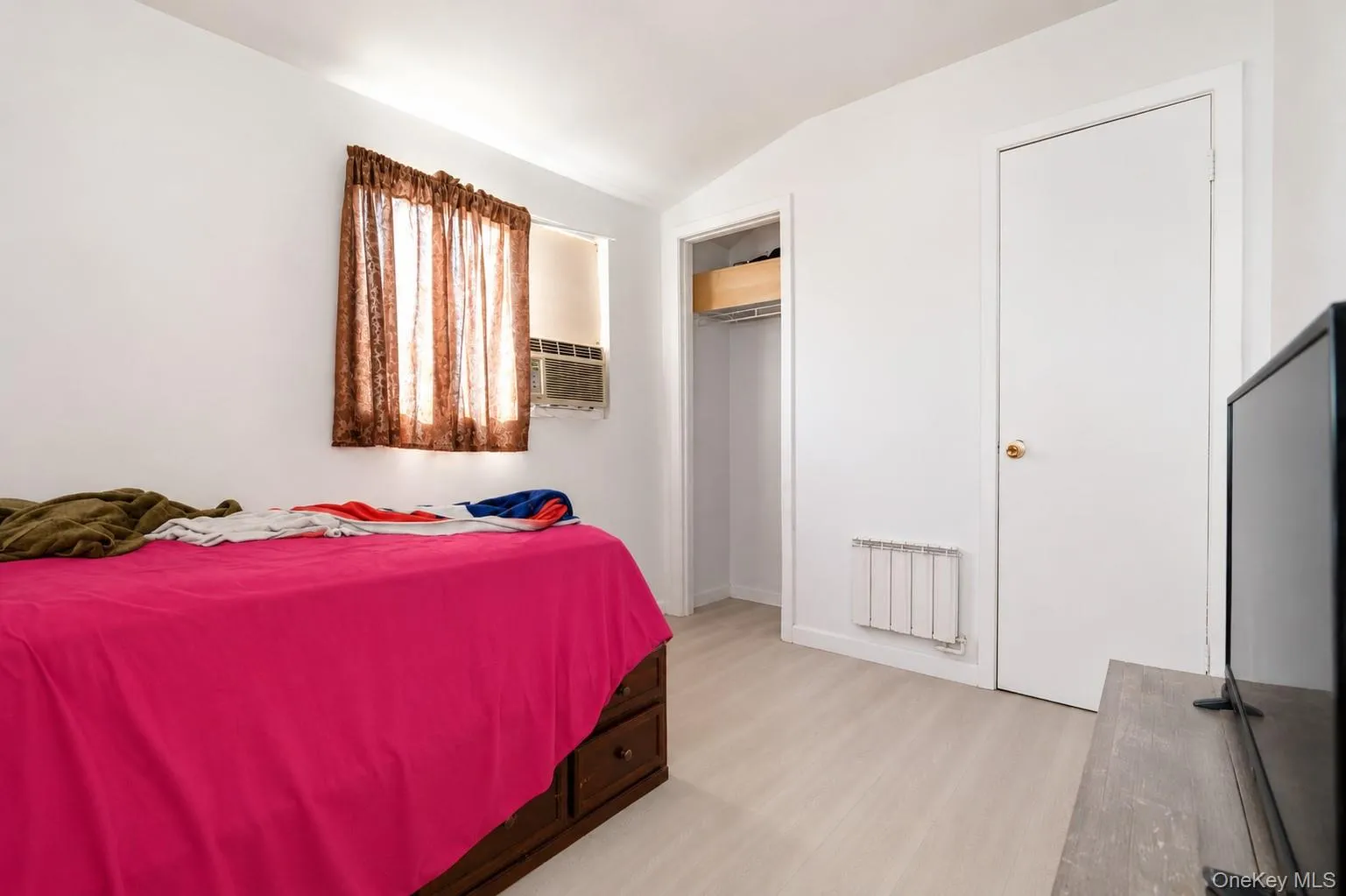 17 Betty Court, New York, NY, 3 Bedrooms Bedrooms, 5 Rooms Rooms,1 BathroomBathrooms,Residential,For Rent,Betty,0,1057979 17 Betty Court, New York, NY, 3 Bedrooms Bedrooms, 5 Rooms Rooms,1 BathroomBathrooms,Residential,For Rent,Betty,0,1057979
