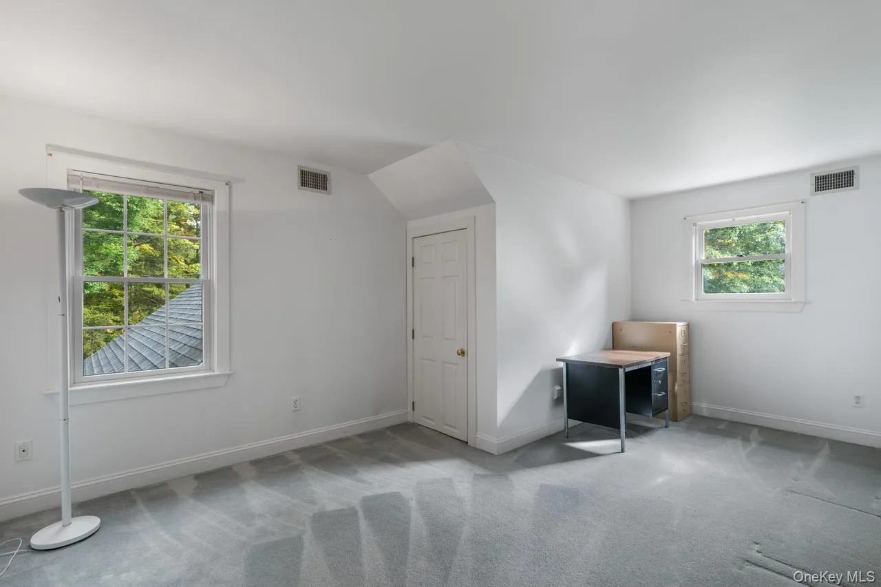 122 State Route 208, New Paltz, NY, 4 Bedrooms Bedrooms, 8 Rooms Rooms,2 BathroomsBathrooms,Residential,For Rent,State Route 208,0,1057984 122 State Route 208, New Paltz, NY, 4 Bedrooms Bedrooms, 8 Rooms Rooms,2 BathroomsBathrooms,Residential,For Rent,State Route 208,0,1057984