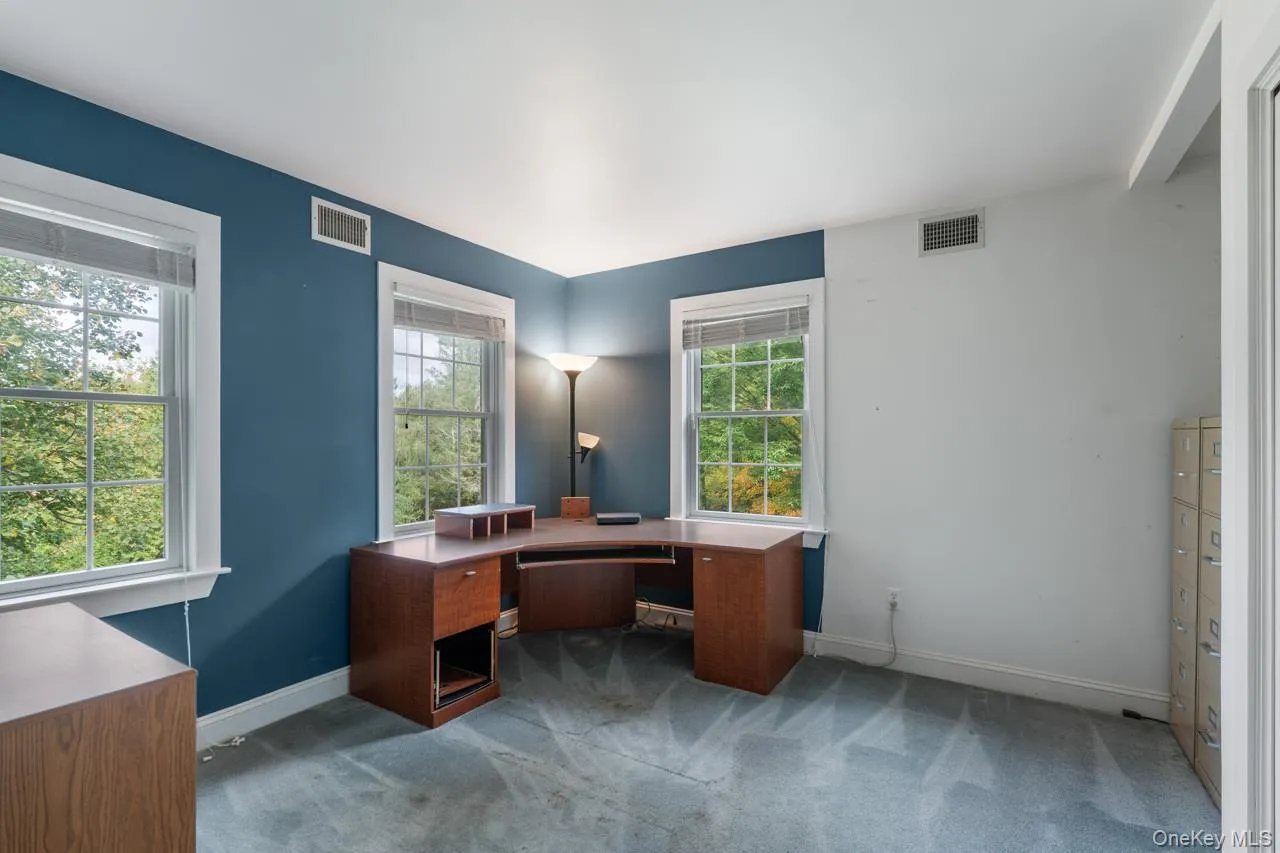Currently used as a home office Currently used as a home office
