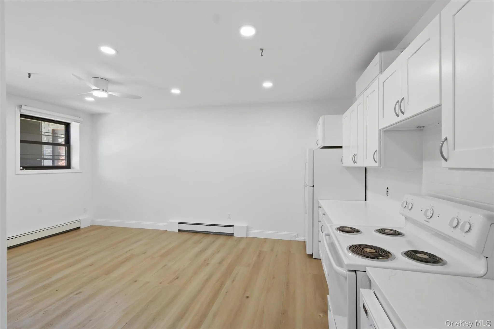 209 Main Street, Beacon, NY, 1 Bedroom Bedrooms, 3 Room Rooms,1 BathroomBathrooms,Residential Lease,For Rent,Main,0,1058003 209 Main Street, Beacon, NY, 1 Bedroom Bedrooms, 3 Room Rooms,1 BathroomBathrooms,Residential Lease,For Rent,Main,0,1058003