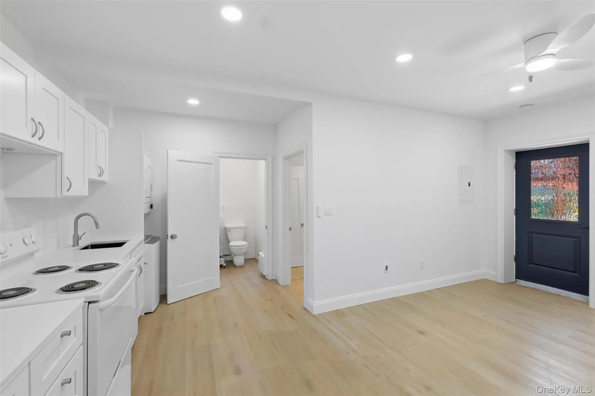 209 Main Street, Beacon, NY, 1 Bedroom Bedrooms, 3 Room Rooms,1 BathroomBathrooms,Residential Lease,For Rent,Main,0,1058003 209 Main Street, Beacon, NY, 1 Bedroom Bedrooms, 3 Room Rooms,1 BathroomBathrooms,Residential Lease,For Rent,Main,0,1058003