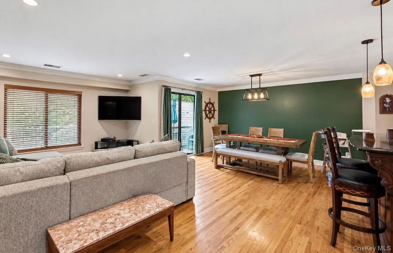 139 Birchwood Road, Brookhaven, NY, 2 Bedrooms Bedrooms, 6 Rooms Rooms,2 BathroomsBathrooms,Residential,For Rent,Birchwood,0,1058009 139 Birchwood Road, Brookhaven, NY, 2 Bedrooms Bedrooms, 6 Rooms Rooms,2 BathroomsBathrooms,Residential,For Rent,Birchwood,0,1058009