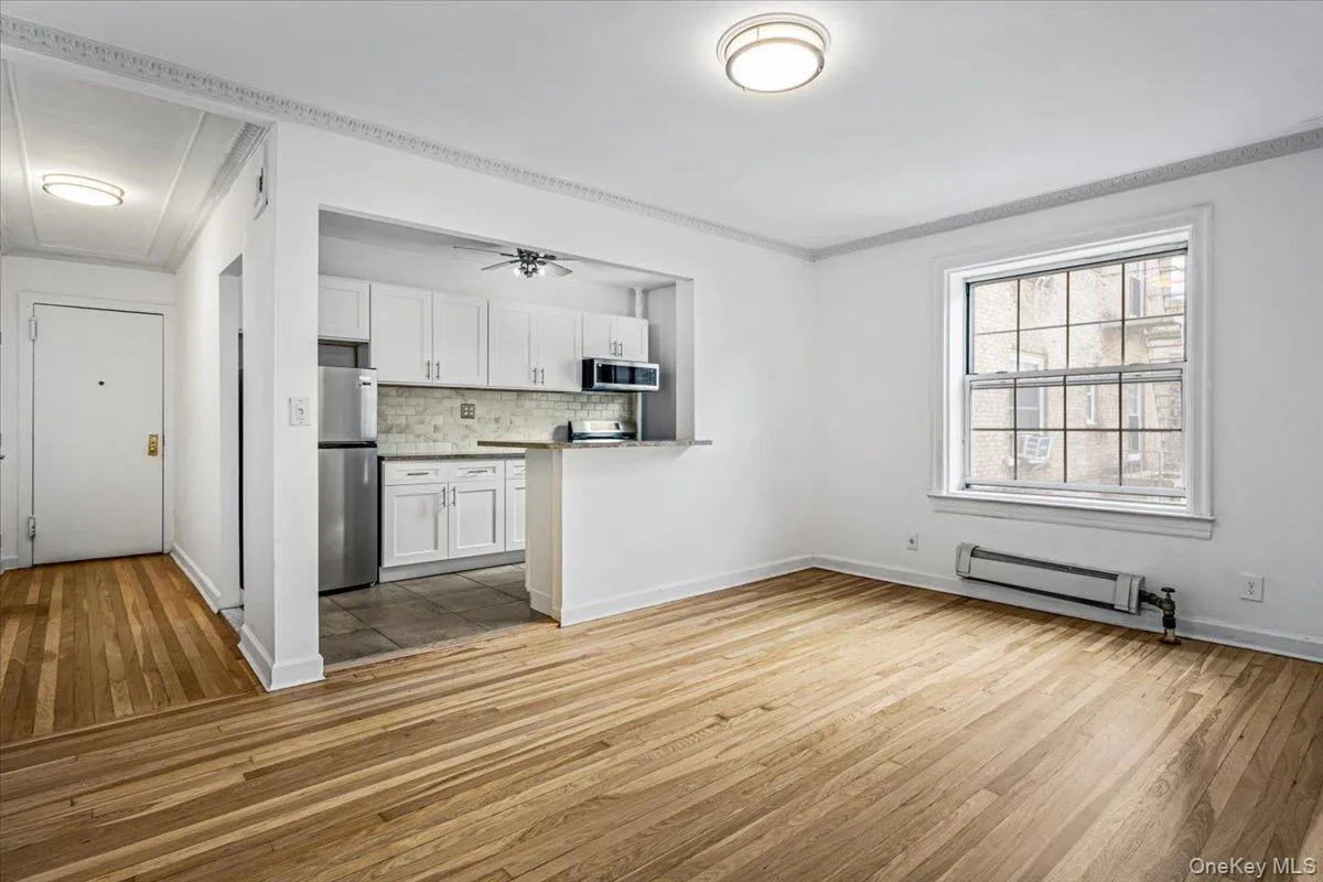 5136 30th Avenue, New York, NY, 1 Bedroom Bedrooms, 3 Rooms Rooms,1 BathroomBathrooms,Residential,For Rent,30th,0,1058016 5136 30th Avenue, New York, NY, 1 Bedroom Bedrooms, 3 Rooms Rooms,1 BathroomBathrooms,Residential,For Rent,30th,0,1058016