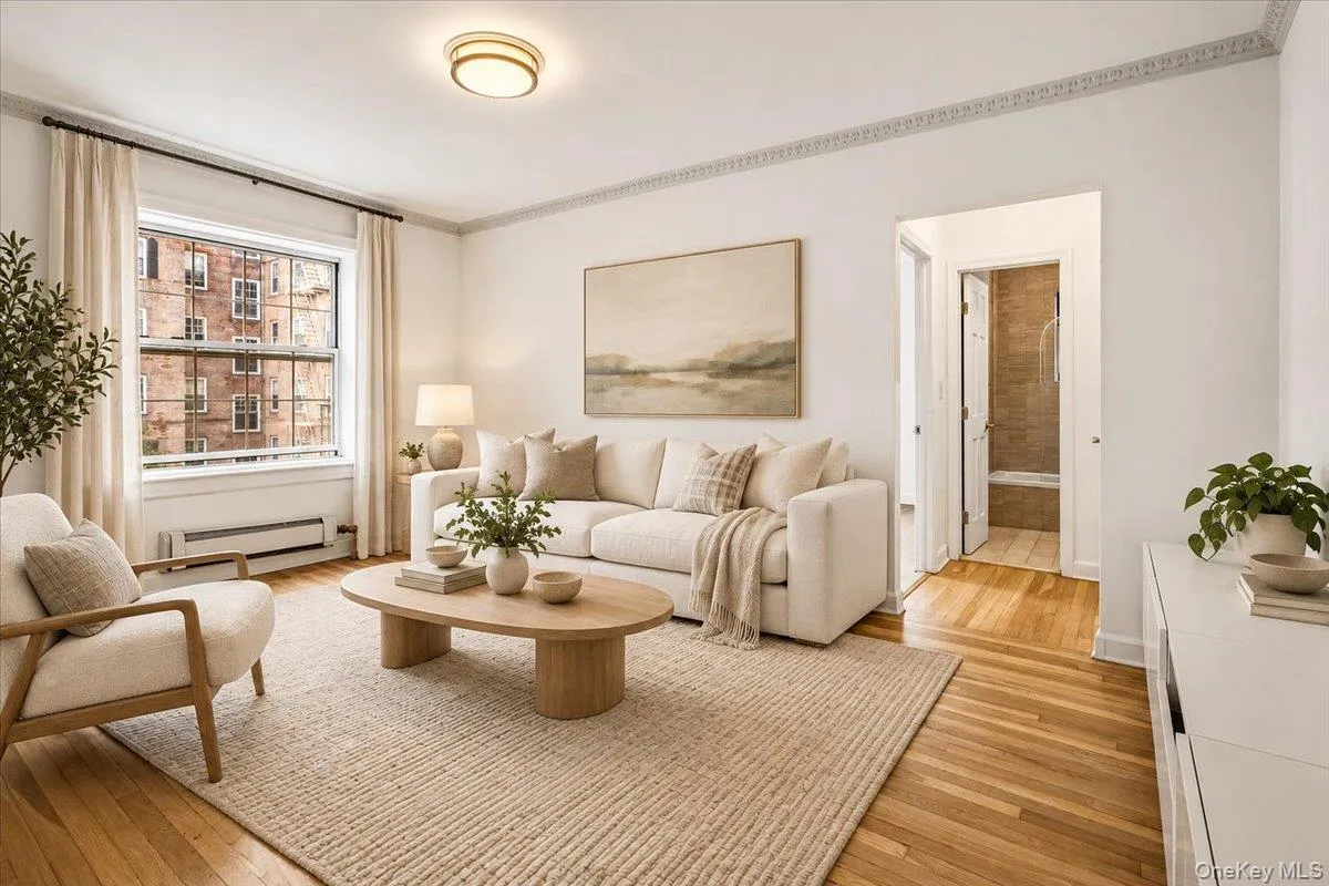 5136 30th Avenue, New York, NY, 1 Bedroom Bedrooms, 3 Rooms Rooms,1 BathroomBathrooms,Residential,For Rent,30th,0,1058016 5136 30th Avenue, New York, NY, 1 Bedroom Bedrooms, 3 Rooms Rooms,1 BathroomBathrooms,Residential,For Rent,30th,0,1058016