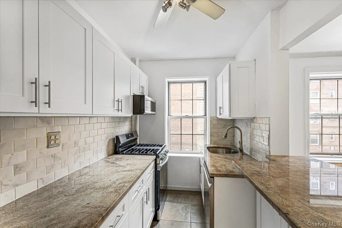 5136 30th Avenue, New York, NY, 1 Bedroom Bedrooms, 3 Rooms Rooms,1 BathroomBathrooms,Residential,For Rent,30th,0,1058016 5136 30th Avenue, New York, NY, 1 Bedroom Bedrooms, 3 Rooms Rooms,1 BathroomBathrooms,Residential,For Rent,30th,0,1058016