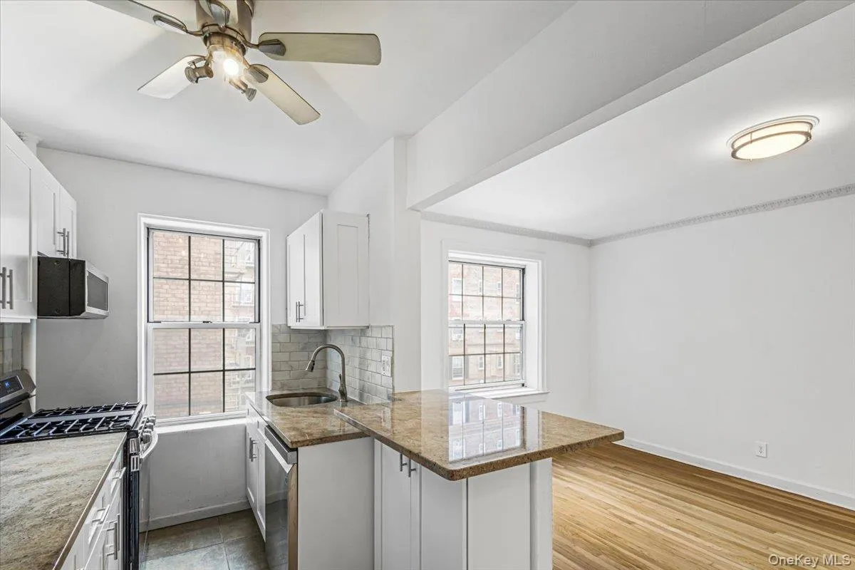 5136 30th Avenue, New York, NY, 1 Bedroom Bedrooms, 3 Rooms Rooms,1 BathroomBathrooms,Residential,For Rent,30th,0,1058016 5136 30th Avenue, New York, NY, 1 Bedroom Bedrooms, 3 Rooms Rooms,1 BathroomBathrooms,Residential,For Rent,30th,0,1058016