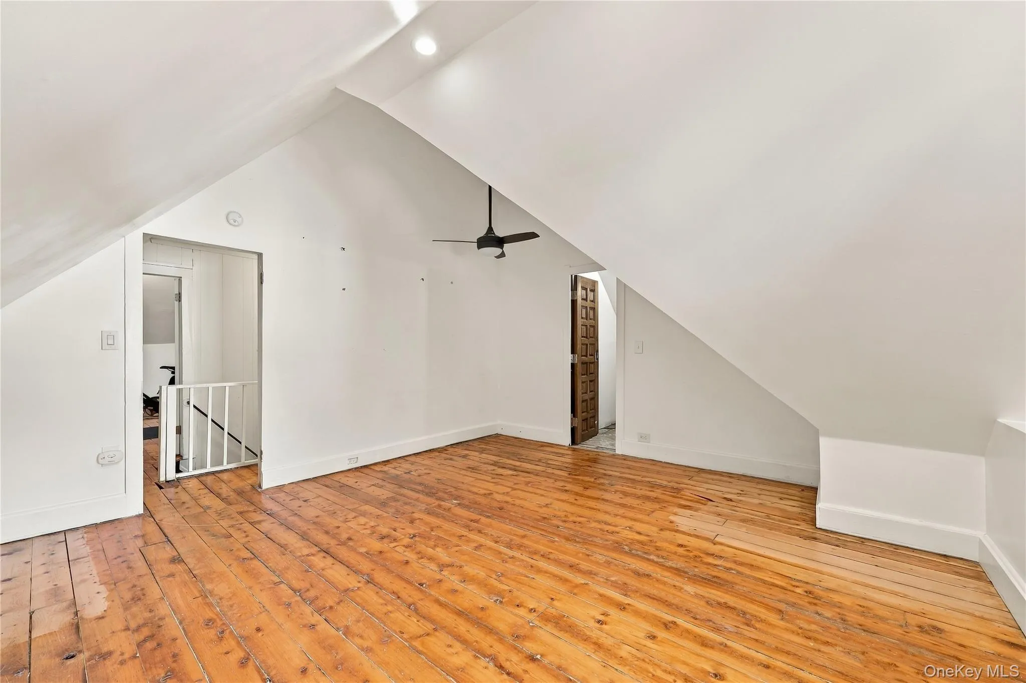 6 Saint James Court, Kingston, NY, 4 Bedrooms Bedrooms, 11 Rooms Rooms,1 BathroomBathrooms,Residential,For Rent,Saint James,0,1058019 6 Saint James Court, Kingston, NY, 4 Bedrooms Bedrooms, 11 Rooms Rooms,1 BathroomBathrooms,Residential,For Rent,Saint James,0,1058019