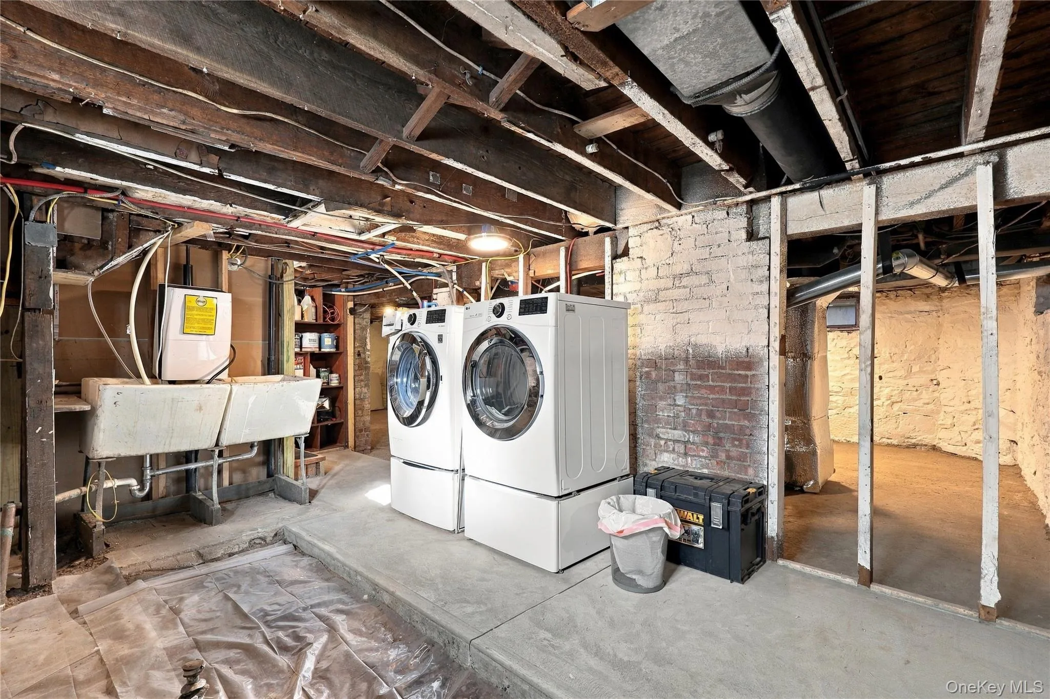 6 Saint James Court, Kingston, NY, 4 Bedrooms Bedrooms, 11 Rooms Rooms,1 BathroomBathrooms,Residential,For Rent,Saint James,0,1058019 6 Saint James Court, Kingston, NY, 4 Bedrooms Bedrooms, 11 Rooms Rooms,1 BathroomBathrooms,Residential,For Rent,Saint James,0,1058019