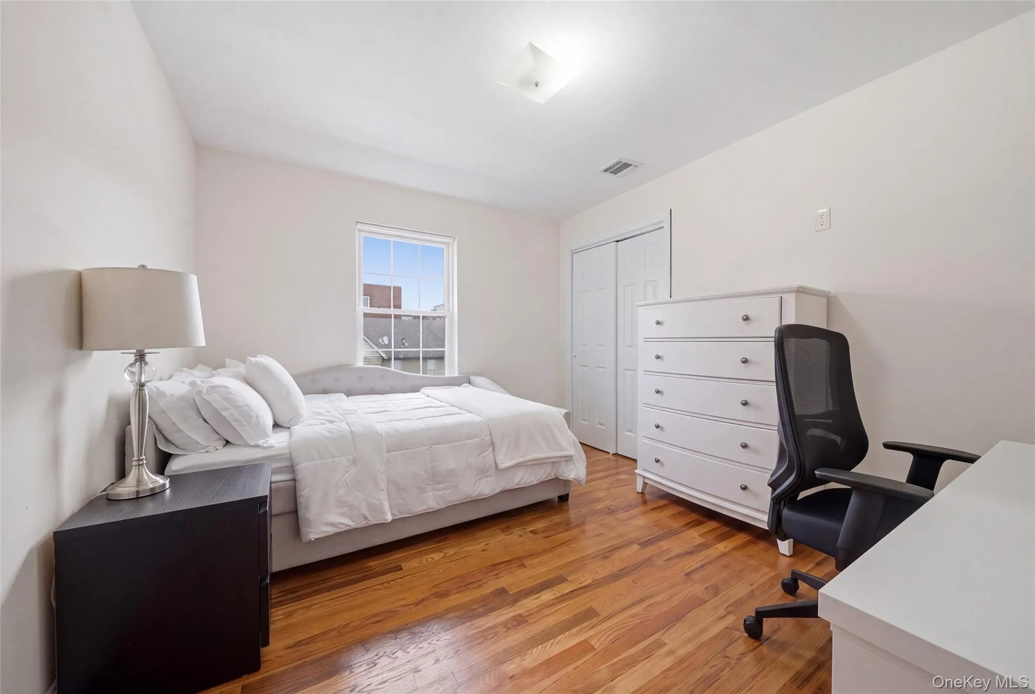 123 Clinton, North Hempstead, NY, 3 Bedroom Bedrooms, 10 Room Rooms,2 BathroomBathrooms,Residential Lease,For Rent,Clinton,0,1058022 123 Clinton, North Hempstead, NY, 3 Bedroom Bedrooms, 10 Room Rooms,2 BathroomBathrooms,Residential Lease,For Rent,Clinton,0,1058022