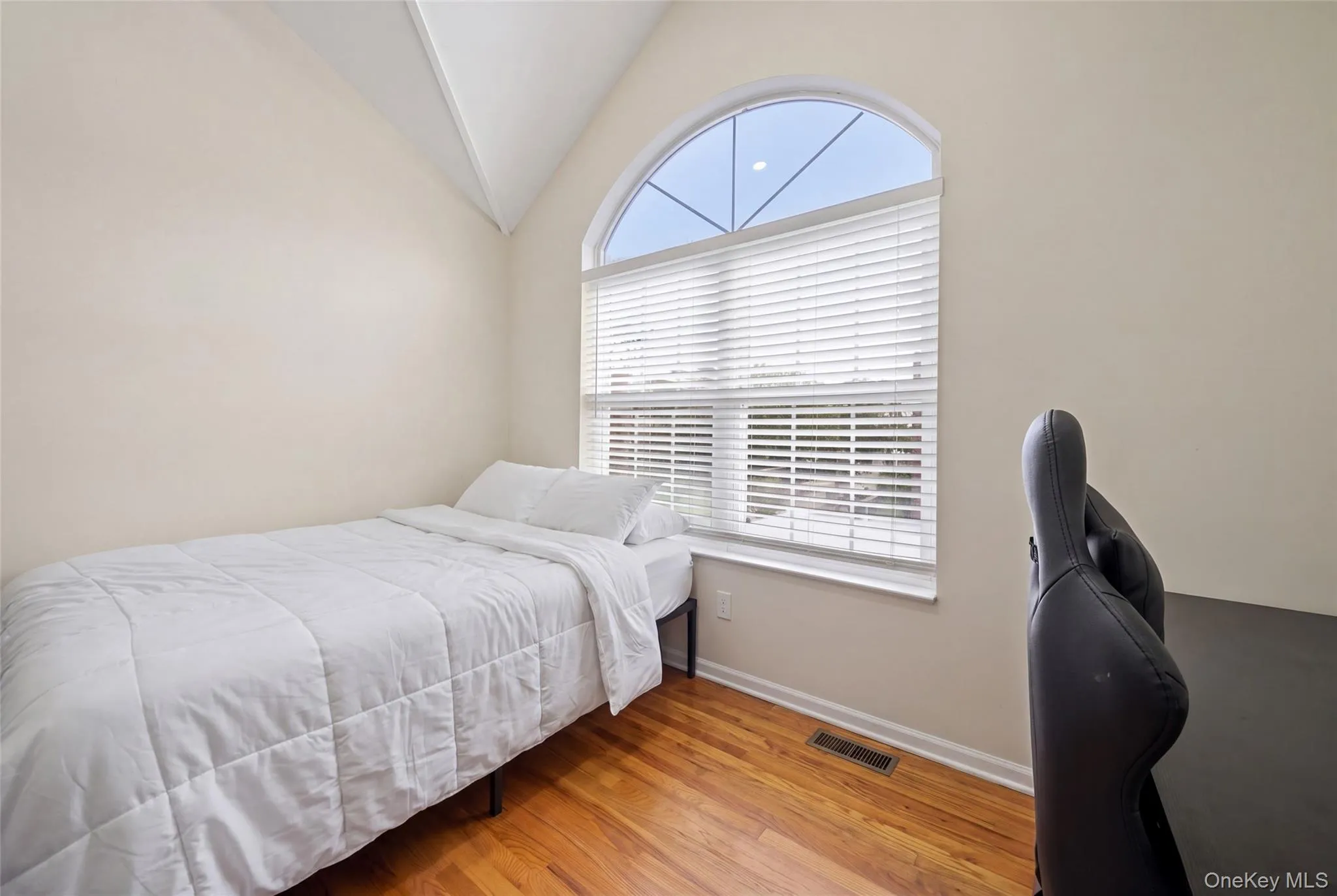 123 Clinton, North Hempstead, NY, 3 Bedroom Bedrooms, 10 Room Rooms,2 BathroomBathrooms,Residential Lease,For Rent,Clinton,0,1058022 123 Clinton, North Hempstead, NY, 3 Bedroom Bedrooms, 10 Room Rooms,2 BathroomBathrooms,Residential Lease,For Rent,Clinton,0,1058022