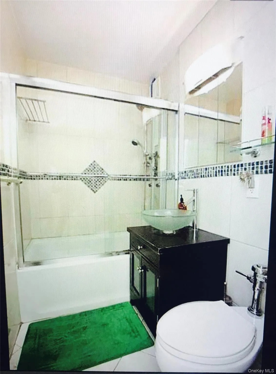 65-65 Wetherole Street, New York, NY, 2 Bedroom Bedrooms, 5 Room Rooms,1 BathroomBathrooms,Residential Lease,For Rent,Wetherole,0,1058023 65-65 Wetherole Street, New York, NY, 2 Bedroom Bedrooms, 5 Room Rooms,1 BathroomBathrooms,Residential Lease,For Rent,Wetherole,0,1058023