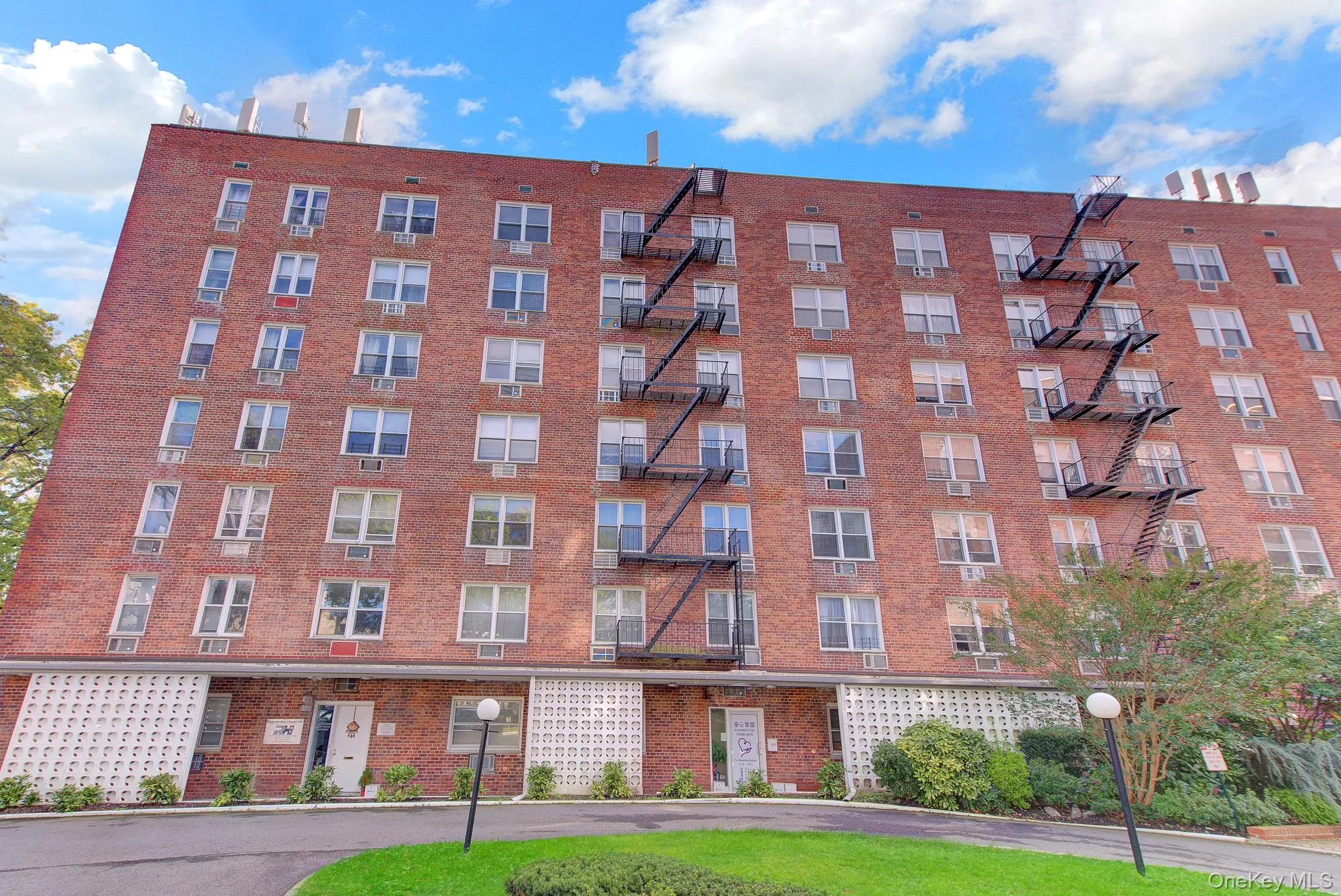 54-44 Little Neck Parkway, New York, NY, 1 Bedroom Bedrooms, 3 Rooms Rooms,1 BathroomBathrooms,Residential,For Rent,Little Neck,0,1058026 54-44 Little Neck Parkway, New York, NY, 1 Bedroom Bedrooms, 3 Rooms Rooms,1 BathroomBathrooms,Residential,For Rent,Little Neck,0,1058026
