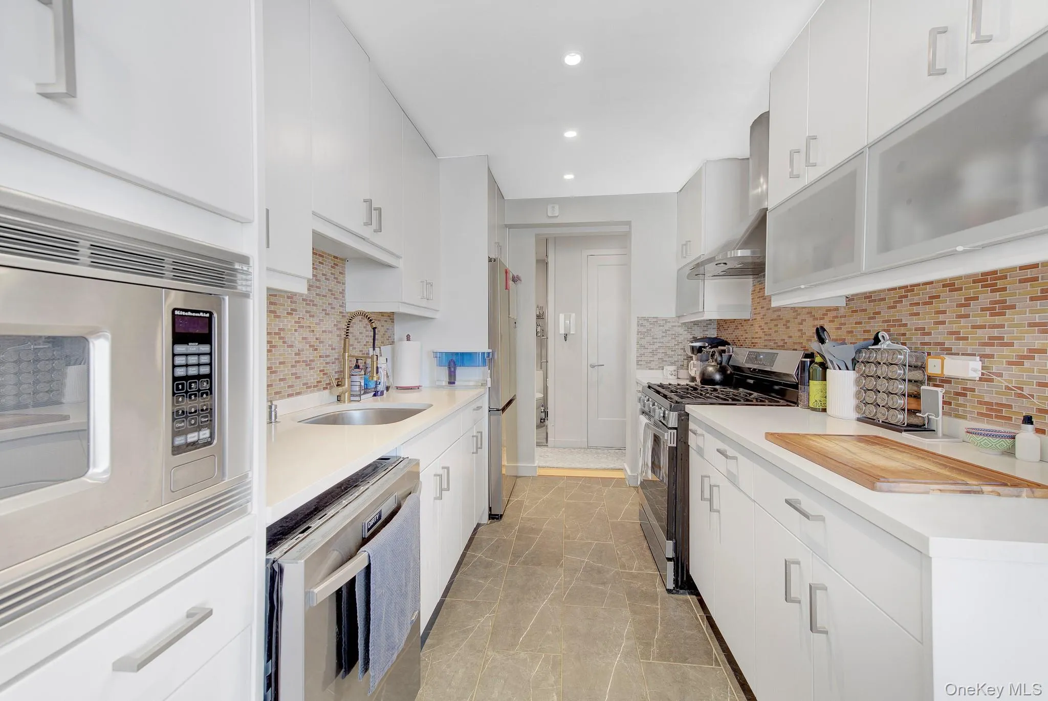 54-44 Little Neck Parkway, New York, NY, 1 Bedroom Bedrooms, 3 Rooms Rooms,1 BathroomBathrooms,Residential,For Rent,Little Neck,0,1058026 54-44 Little Neck Parkway, New York, NY, 1 Bedroom Bedrooms, 3 Rooms Rooms,1 BathroomBathrooms,Residential,For Rent,Little Neck,0,1058026