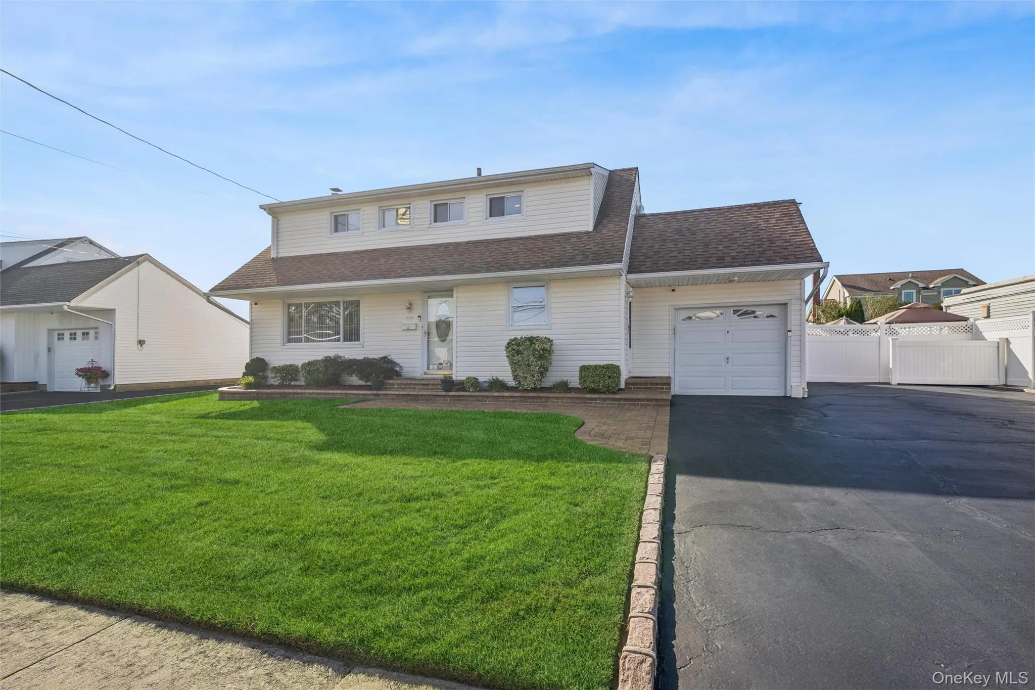 532 Alwick Avenue, Islip, NY, 4 Bedrooms Bedrooms, 7 Rooms Rooms,1 BathroomBathrooms,Residential,For Rent,Alwick,0,1058029 532 Alwick Avenue, Islip, NY, 4 Bedrooms Bedrooms, 7 Rooms Rooms,1 BathroomBathrooms,Residential,For Rent,Alwick,0,1058029