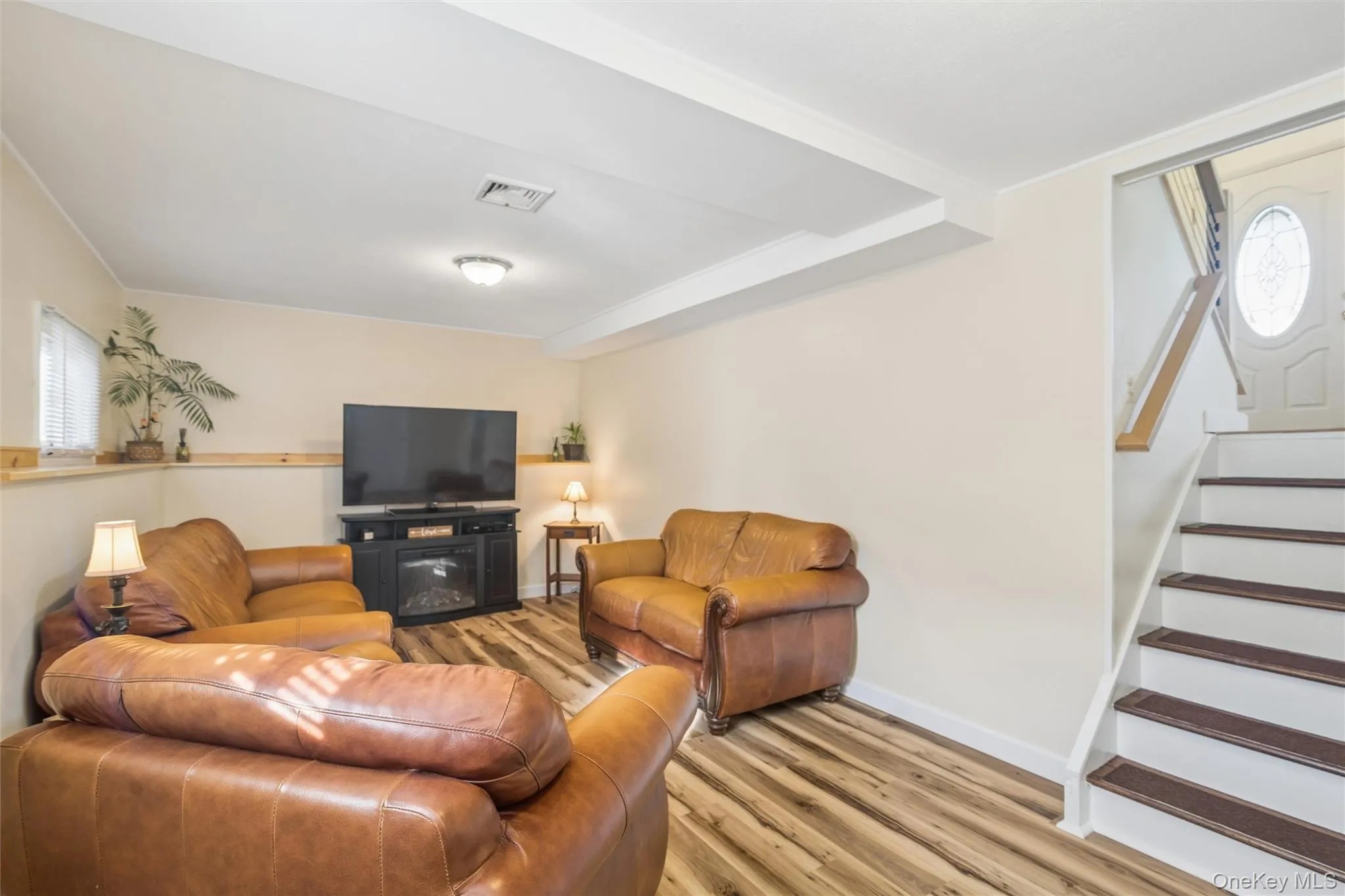 532 Alwick Avenue, Islip, NY, 4 Bedrooms Bedrooms, 7 Rooms Rooms,1 BathroomBathrooms,Residential,For Rent,Alwick,0,1058029 532 Alwick Avenue, Islip, NY, 4 Bedrooms Bedrooms, 7 Rooms Rooms,1 BathroomBathrooms,Residential,For Rent,Alwick,0,1058029