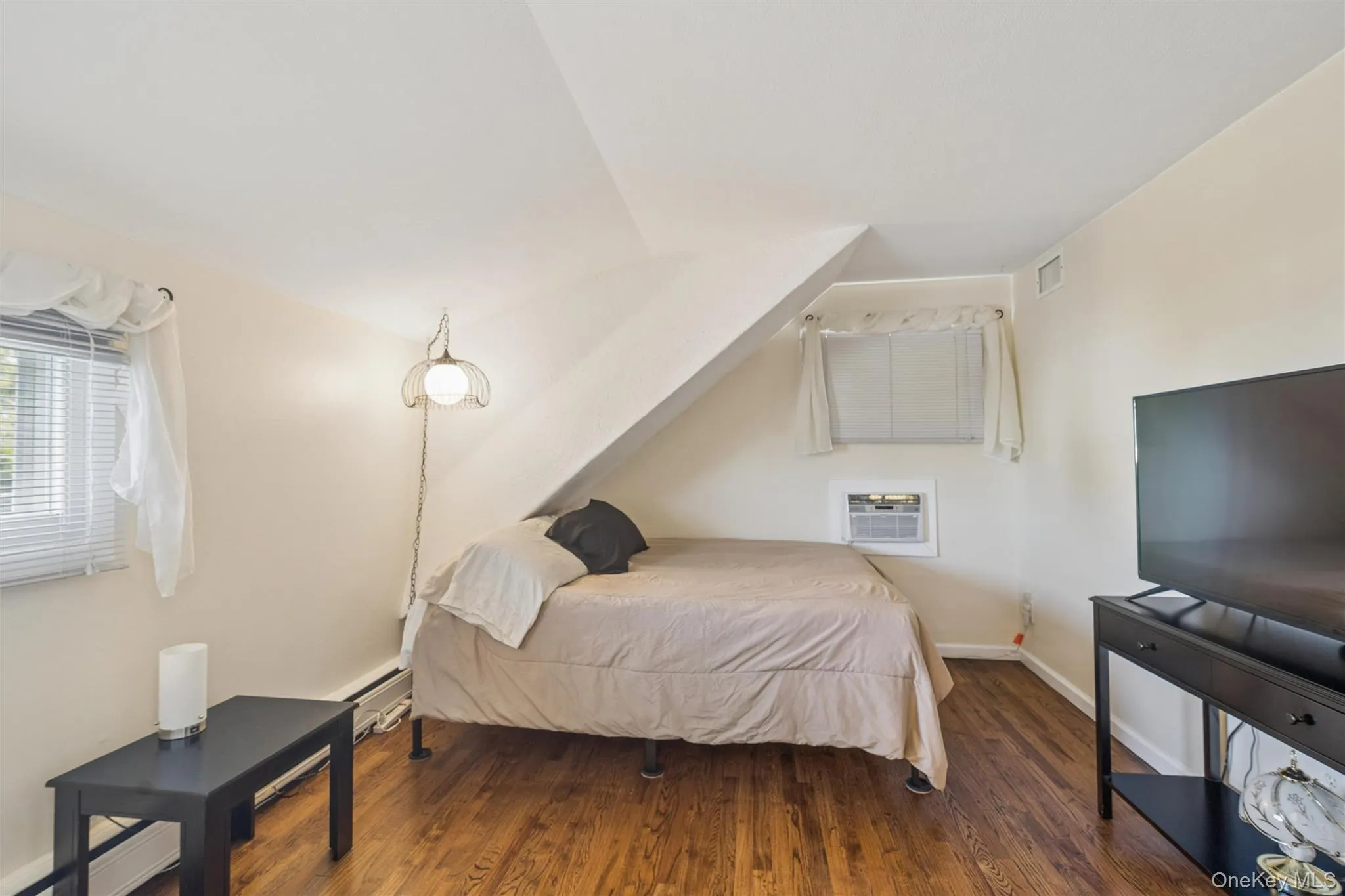 532 Alwick Avenue, Islip, NY, 4 Bedrooms Bedrooms, 7 Rooms Rooms,1 BathroomBathrooms,Residential,For Rent,Alwick,0,1058029 532 Alwick Avenue, Islip, NY, 4 Bedrooms Bedrooms, 7 Rooms Rooms,1 BathroomBathrooms,Residential,For Rent,Alwick,0,1058029