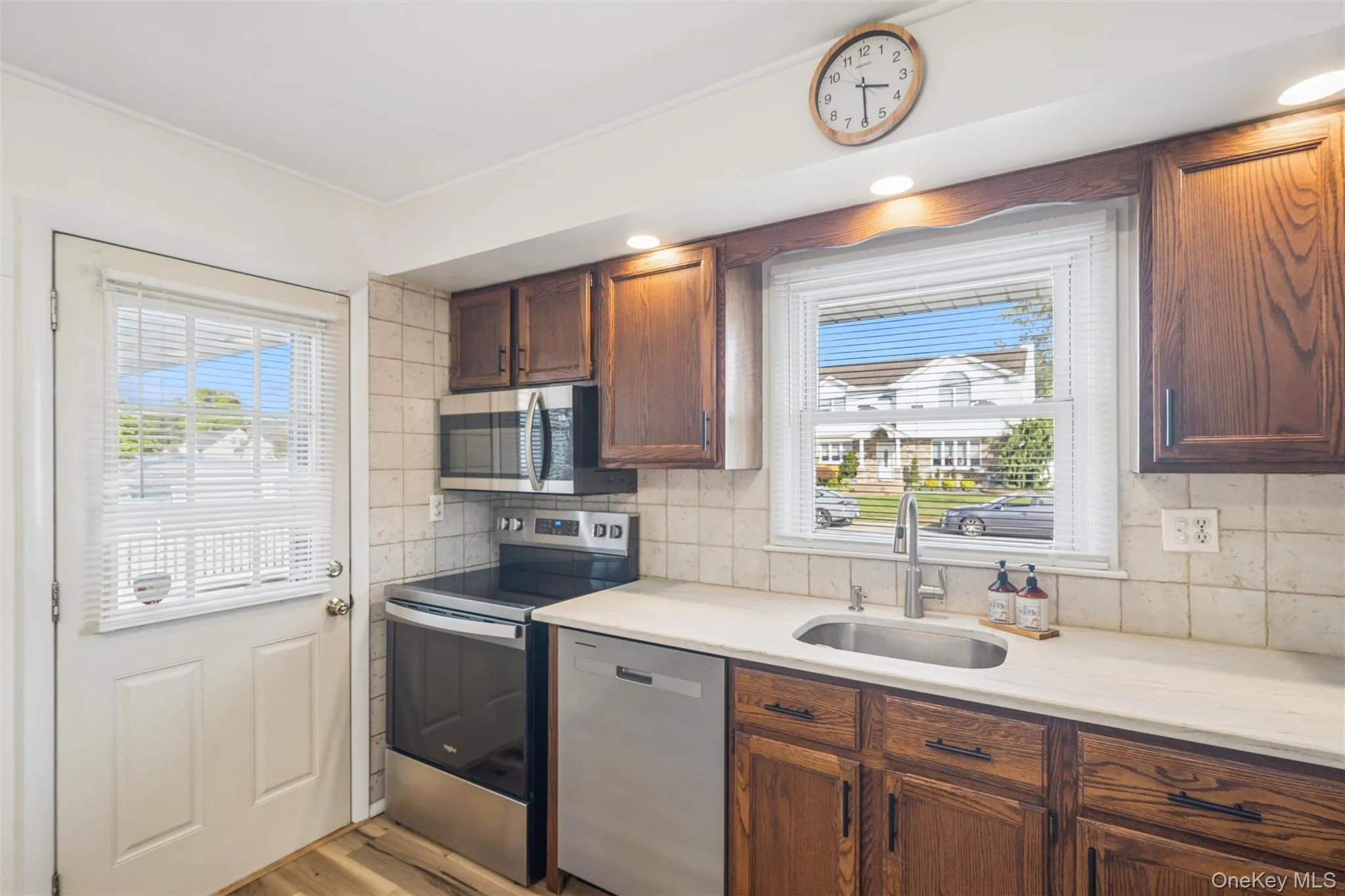 532 Alwick Avenue, Islip, NY, 4 Bedrooms Bedrooms, 7 Rooms Rooms,1 BathroomBathrooms,Residential,For Rent,Alwick,0,1058029 532 Alwick Avenue, Islip, NY, 4 Bedrooms Bedrooms, 7 Rooms Rooms,1 BathroomBathrooms,Residential,For Rent,Alwick,0,1058029