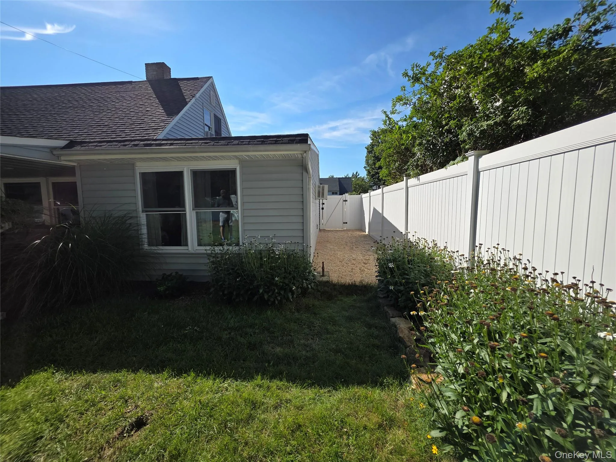 140 Springtime Lane, Hempstead, NY, 4 Bedrooms Bedrooms, 8 Rooms Rooms,2 BathroomsBathrooms,Residential,For Rent,Springtime,0,1058030 140 Springtime Lane, Hempstead, NY, 4 Bedrooms Bedrooms, 8 Rooms Rooms,2 BathroomsBathrooms,Residential,For Rent,Springtime,0,1058030