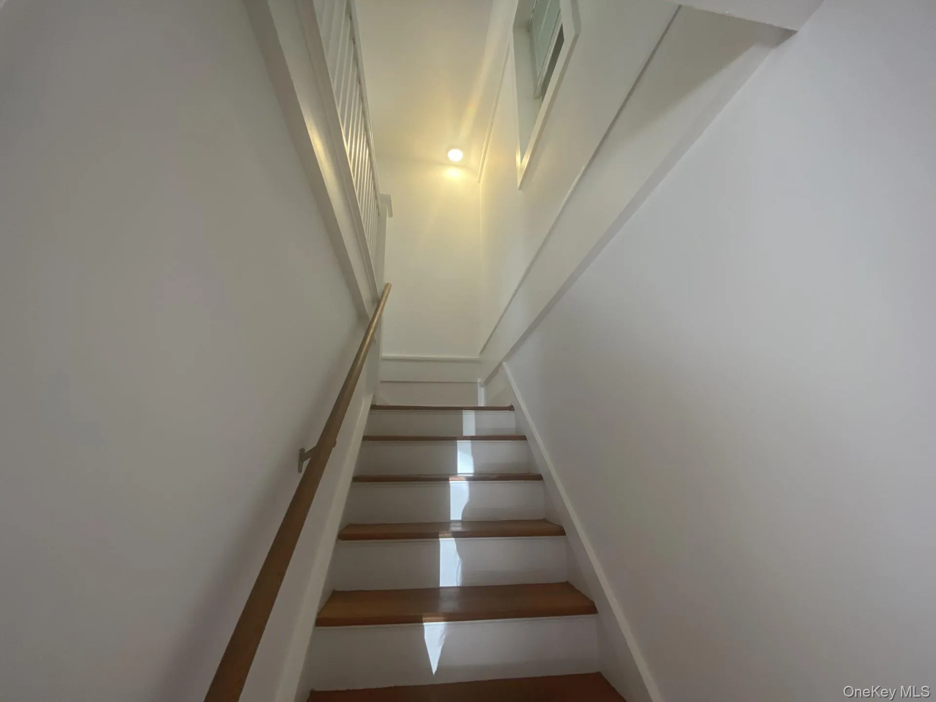 14 B Franklin Ave, Southampton, NY, 1 Bedroom Bedrooms, 4 Room Rooms,1 BathroomBathrooms,Residential Lease,For Rent,Franklin Ave,0,1058041 14 B Franklin Ave, Southampton, NY, 1 Bedroom Bedrooms, 4 Room Rooms,1 BathroomBathrooms,Residential Lease,For Rent,Franklin Ave,0,1058041