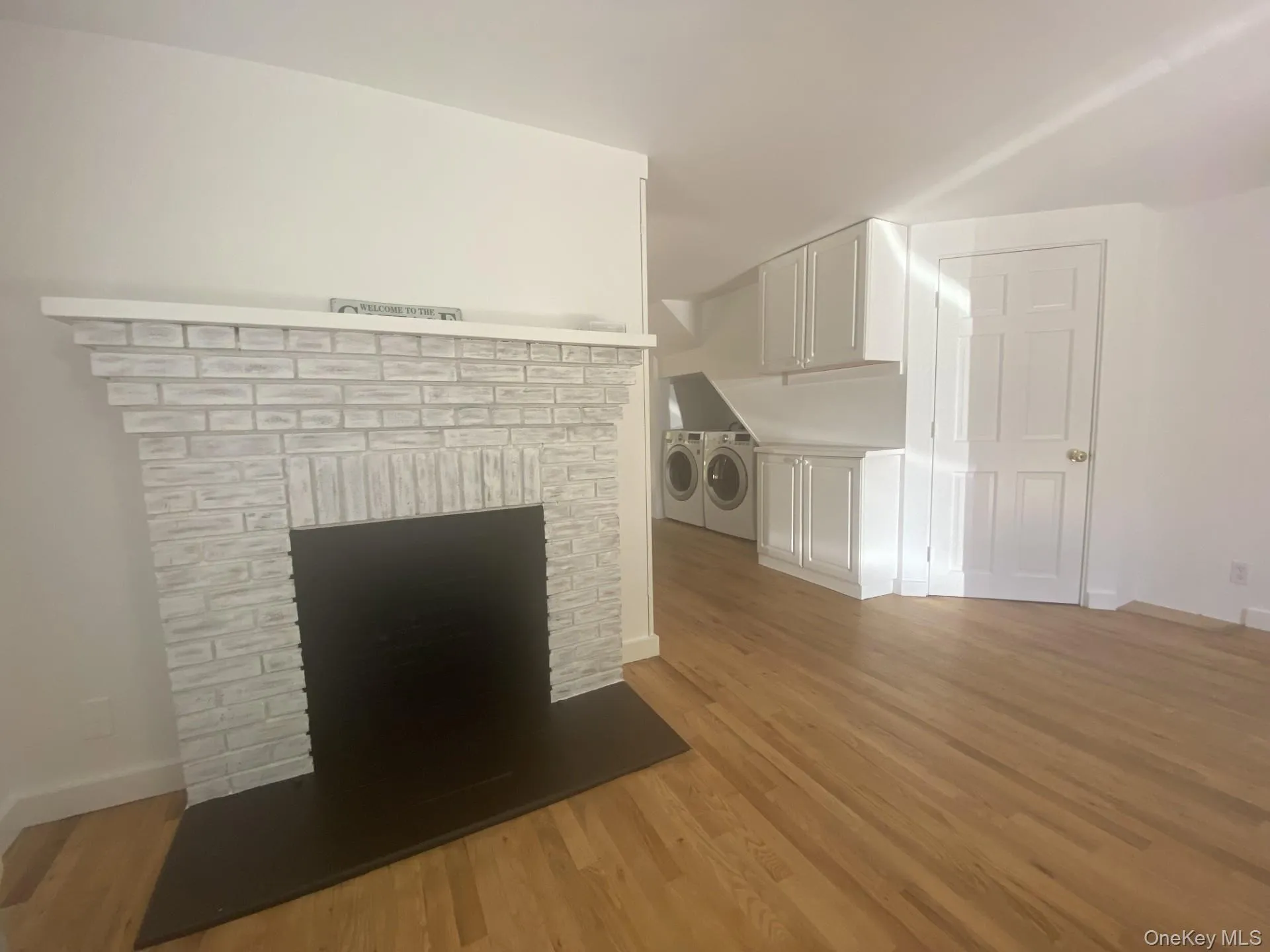14 B Franklin Ave, Southampton, NY, 1 Bedroom Bedrooms, 4 Room Rooms,1 BathroomBathrooms,Residential Lease,For Rent,Franklin Ave,0,1058041 14 B Franklin Ave, Southampton, NY, 1 Bedroom Bedrooms, 4 Room Rooms,1 BathroomBathrooms,Residential Lease,For Rent,Franklin Ave,0,1058041