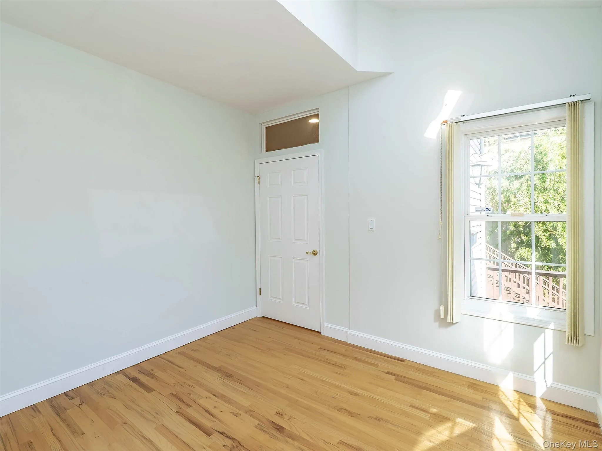 5 The Mill, North Hempstead, NY, 3 Bedroom Bedrooms, 8 Room Rooms,2 BathroomBathrooms,Residential Lease,For Rent,The Mill,0,1058042 5 The Mill, North Hempstead, NY, 3 Bedroom Bedrooms, 8 Room Rooms,2 BathroomBathrooms,Residential Lease,For Rent,The Mill,0,1058042