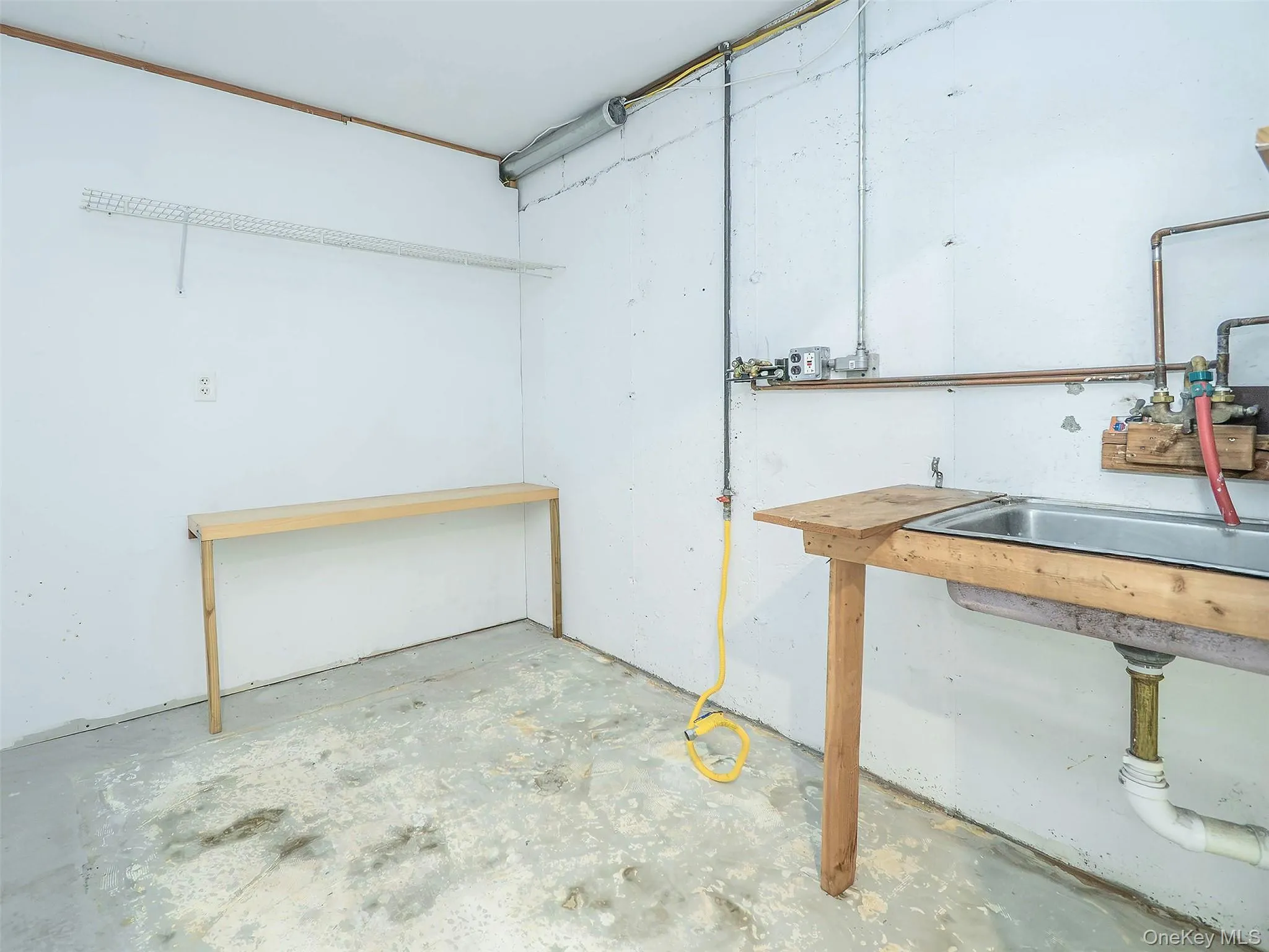5 The Mill, North Hempstead, NY, 3 Bedroom Bedrooms, 8 Room Rooms,2 BathroomBathrooms,Residential Lease,For Rent,The Mill,0,1058042 5 The Mill, North Hempstead, NY, 3 Bedroom Bedrooms, 8 Room Rooms,2 BathroomBathrooms,Residential Lease,For Rent,The Mill,0,1058042