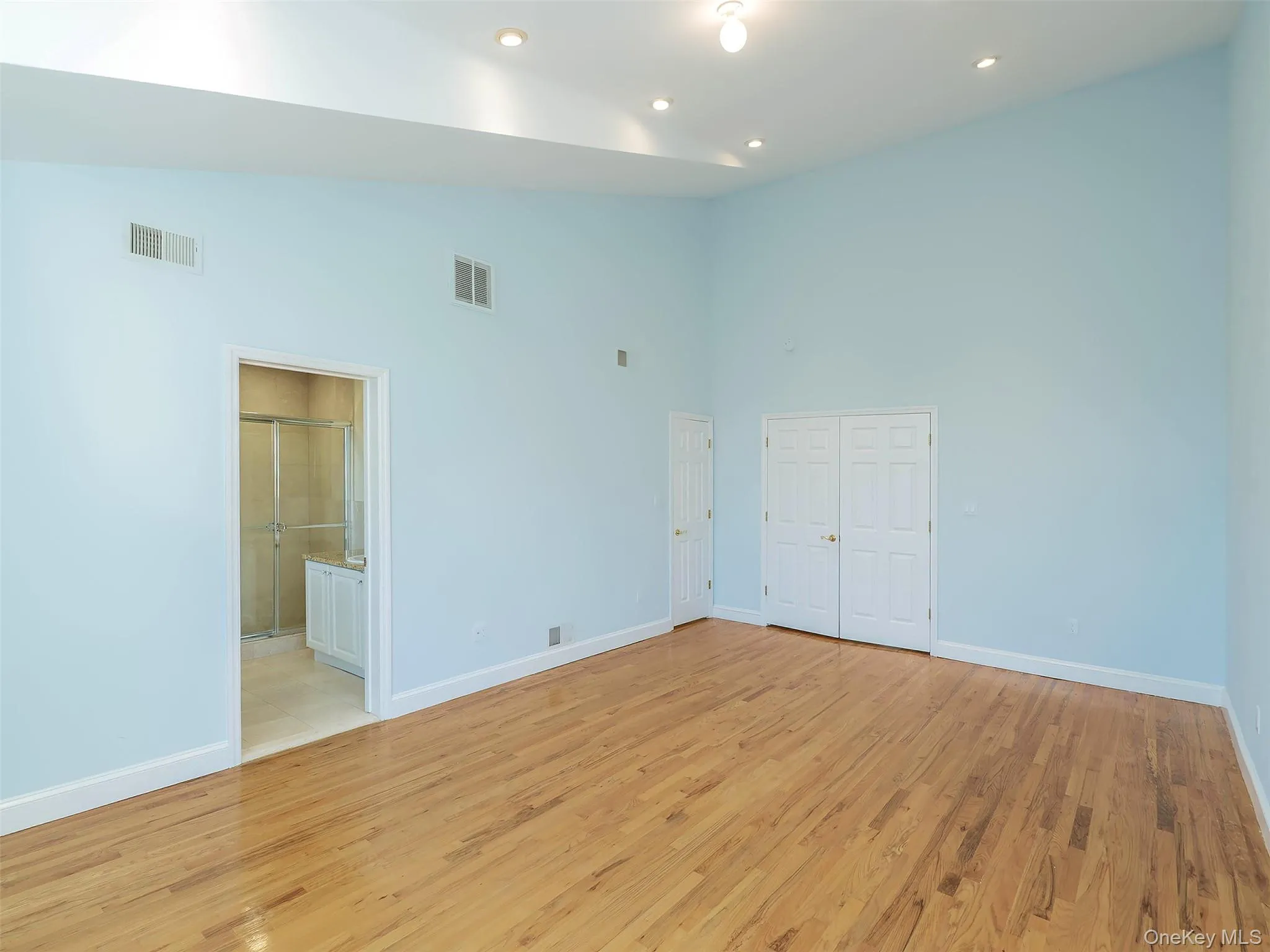5 The Mill, North Hempstead, NY, 3 Bedroom Bedrooms, 8 Room Rooms,2 BathroomBathrooms,Residential Lease,For Rent,The Mill,0,1058042 5 The Mill, North Hempstead, NY, 3 Bedroom Bedrooms, 8 Room Rooms,2 BathroomBathrooms,Residential Lease,For Rent,The Mill,0,1058042