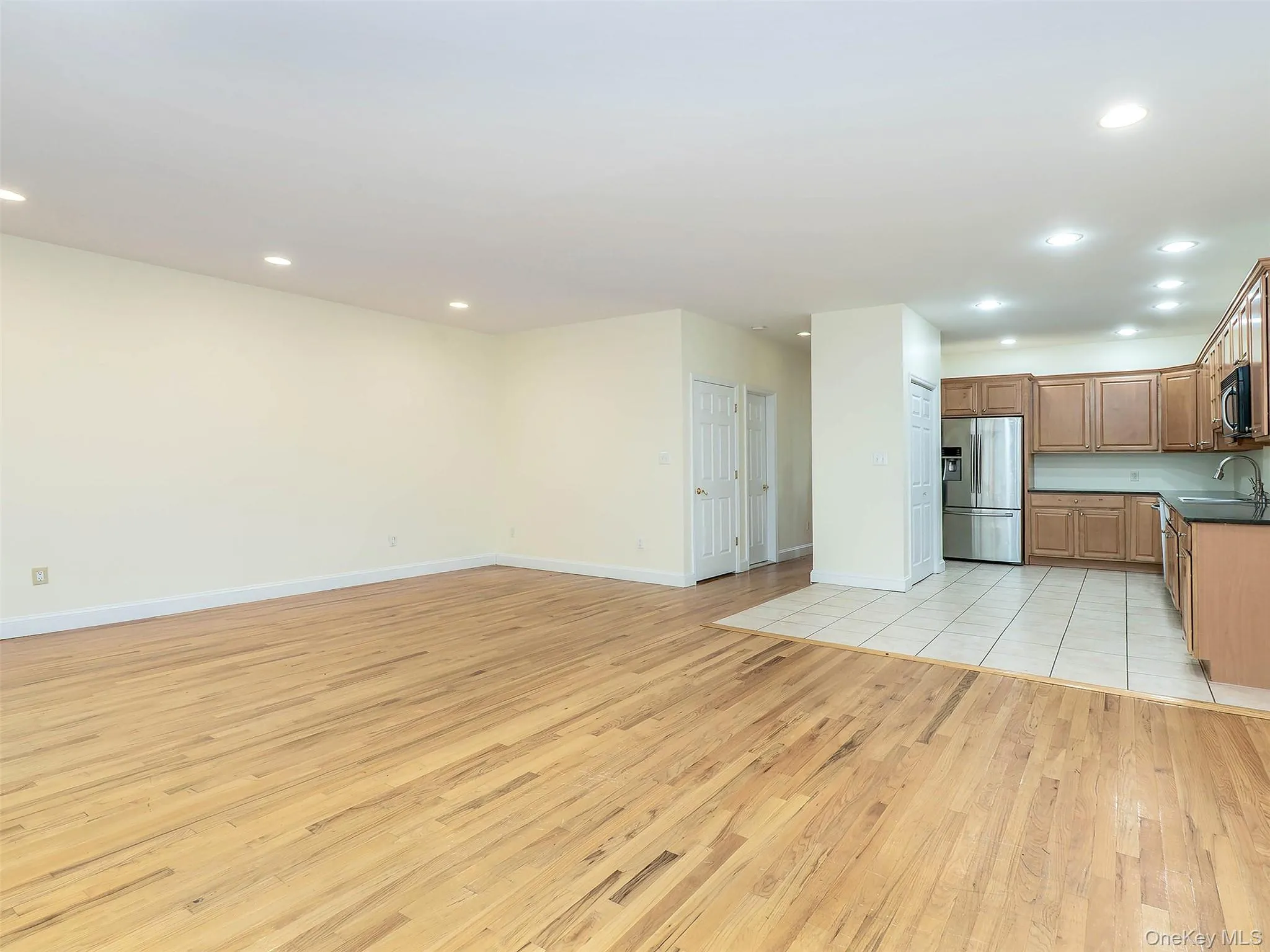 5 The Mill, North Hempstead, NY, 3 Bedroom Bedrooms, 8 Room Rooms,2 BathroomBathrooms,Residential Lease,For Rent,The Mill,0,1058042 5 The Mill, North Hempstead, NY, 3 Bedroom Bedrooms, 8 Room Rooms,2 BathroomBathrooms,Residential Lease,For Rent,The Mill,0,1058042