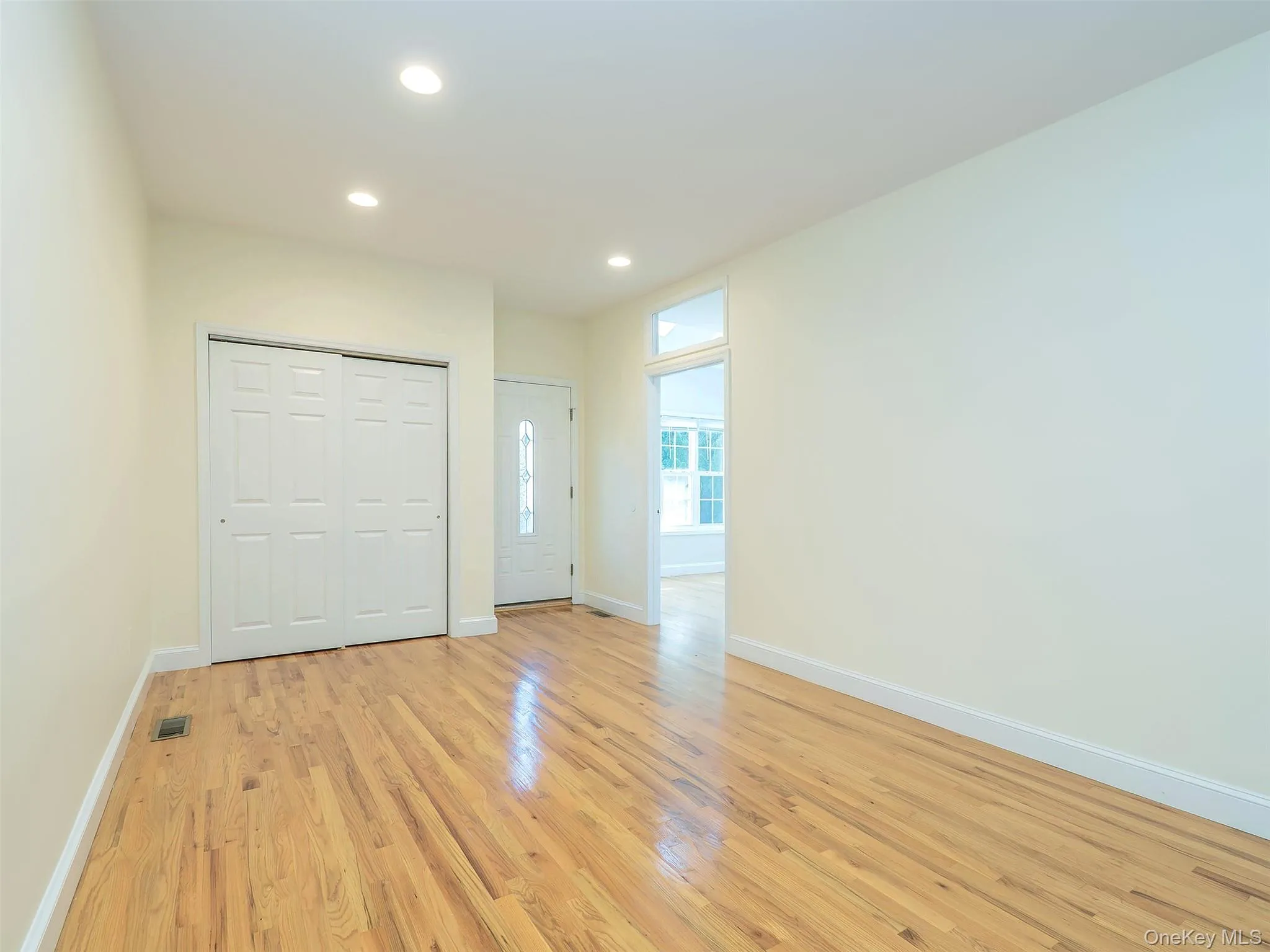 5 The Mill, North Hempstead, NY, 3 Bedroom Bedrooms, 8 Room Rooms,2 BathroomBathrooms,Residential Lease,For Rent,The Mill,0,1058042 5 The Mill, North Hempstead, NY, 3 Bedroom Bedrooms, 8 Room Rooms,2 BathroomBathrooms,Residential Lease,For Rent,The Mill,0,1058042
