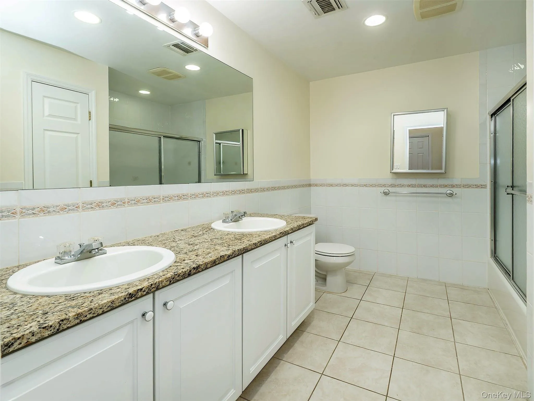 5 The Mill, North Hempstead, NY, 3 Bedroom Bedrooms, 8 Room Rooms,2 BathroomBathrooms,Residential Lease,For Rent,The Mill,0,1058042 5 The Mill, North Hempstead, NY, 3 Bedroom Bedrooms, 8 Room Rooms,2 BathroomBathrooms,Residential Lease,For Rent,The Mill,0,1058042