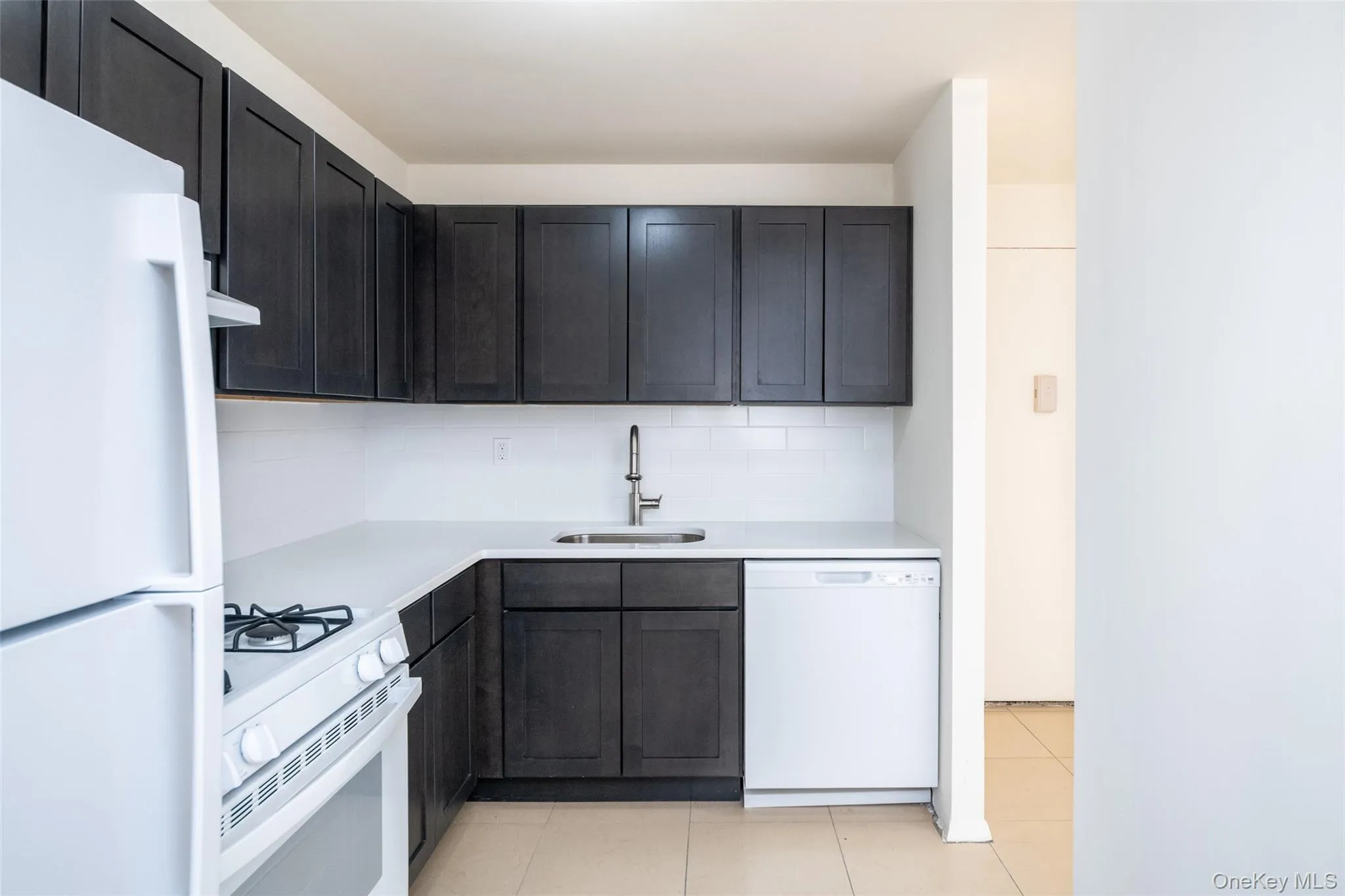 125 Lake Street, White Plains, NY, 1 Bedroom Bedrooms, 3 Rooms Rooms,1 BathroomBathrooms,Residential Lease,For Rent,Lake,0,1058046 125 Lake Street, White Plains, NY, 1 Bedroom Bedrooms, 3 Rooms Rooms,1 BathroomBathrooms,Residential Lease,For Rent,Lake,0,1058046
