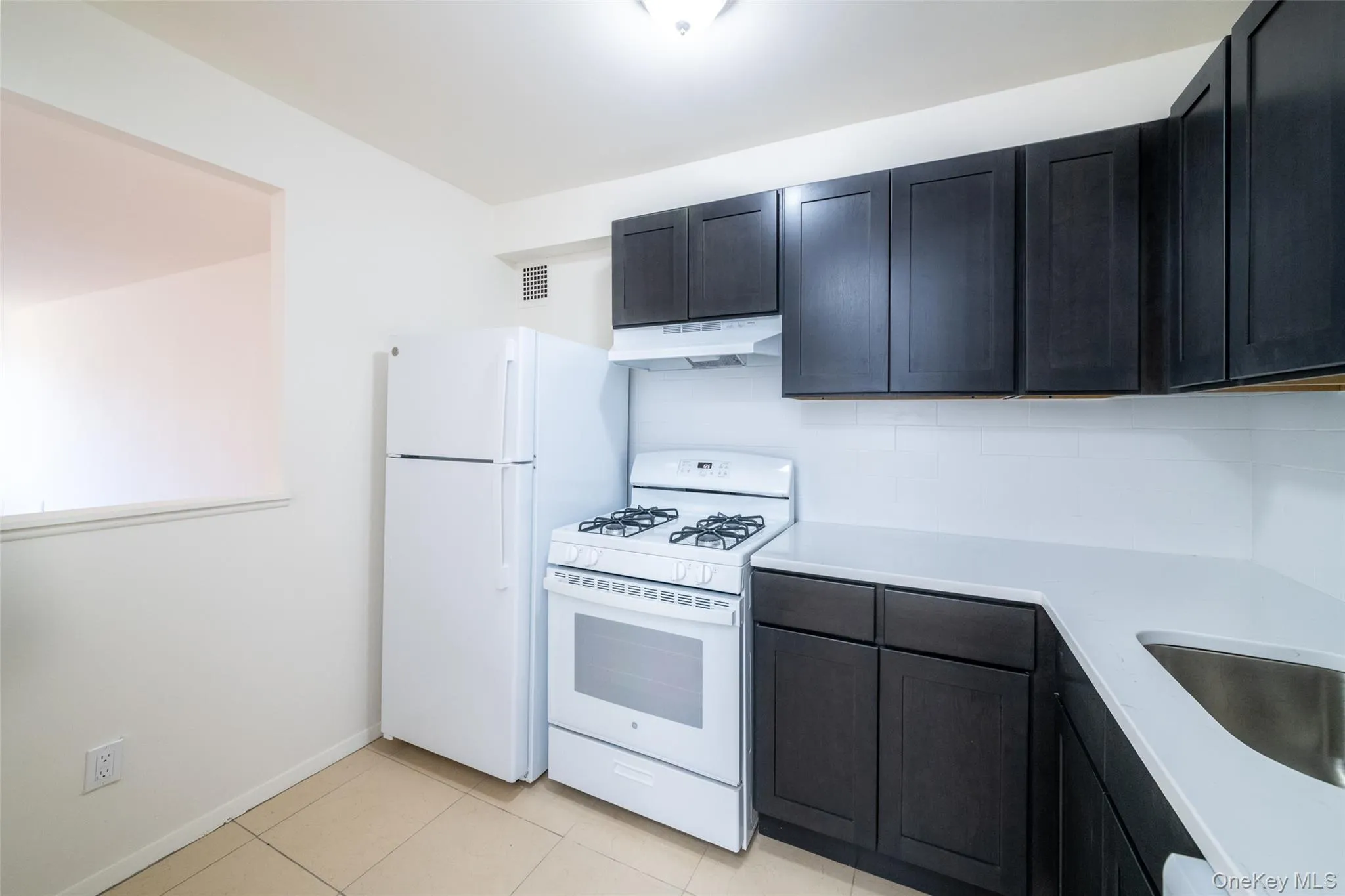 125 Lake Street, White Plains, NY, 1 Bedroom Bedrooms, 3 Rooms Rooms,1 BathroomBathrooms,Residential Lease,For Rent,Lake,0,1058046 125 Lake Street, White Plains, NY, 1 Bedroom Bedrooms, 3 Rooms Rooms,1 BathroomBathrooms,Residential Lease,For Rent,Lake,0,1058046
