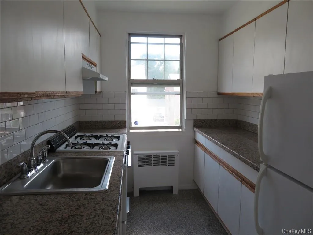 101 Carpenter Avenue, Bedford, NY, 1 Bedroom Bedrooms, 3 Rooms Rooms,1 BathroomBathrooms,Residential Lease,For Rent,Carpenter,0,1058054 101 Carpenter Avenue, Bedford, NY, 1 Bedroom Bedrooms, 3 Rooms Rooms,1 BathroomBathrooms,Residential Lease,For Rent,Carpenter,0,1058054