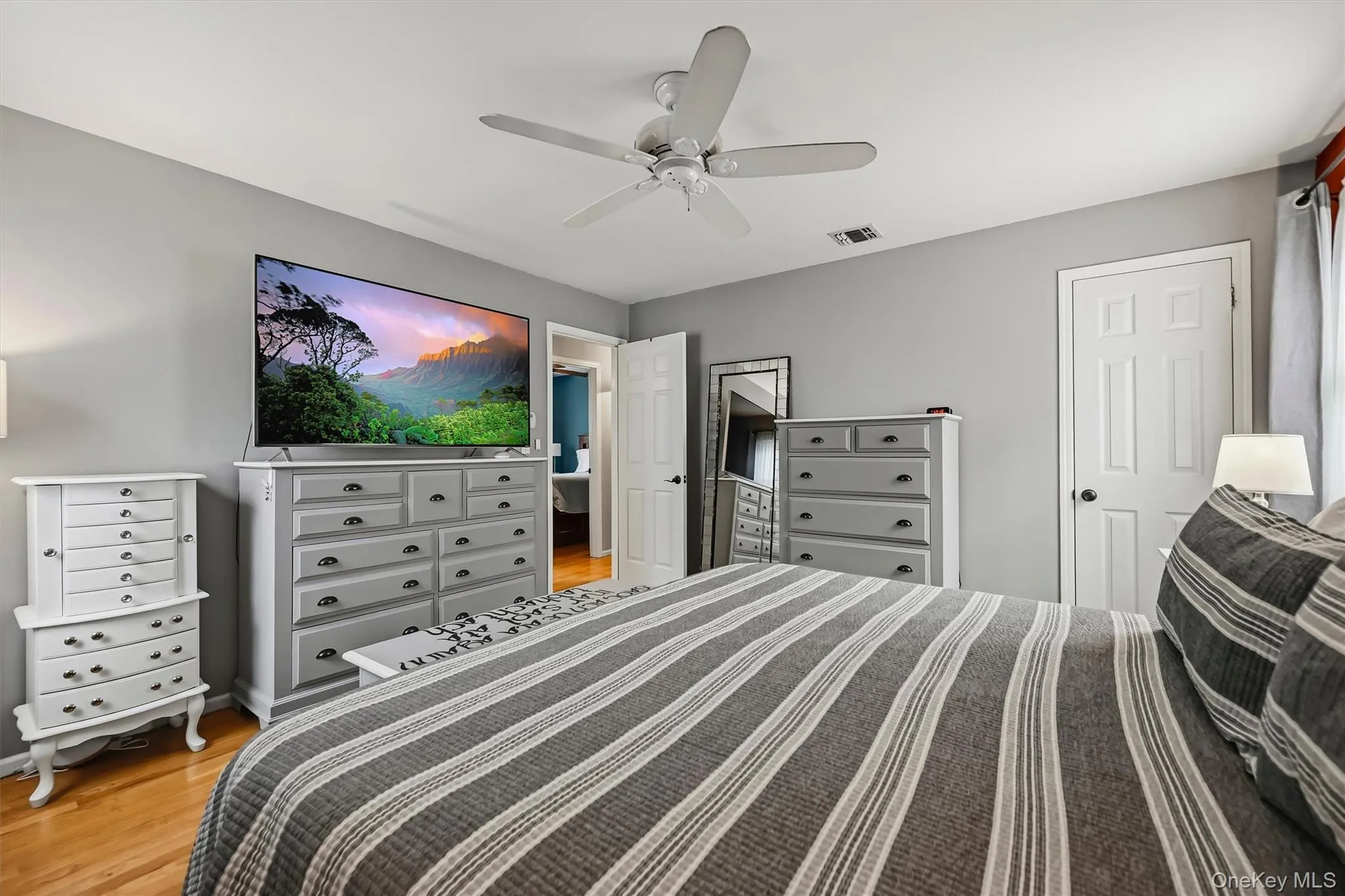 64 Forest Glen Road, Clarkstown, NY, 4 Bedrooms Bedrooms, 8 Rooms Rooms,2 BathroomsBathrooms,Residential,For Rent,Forest Glen,0,1058063 64 Forest Glen Road, Clarkstown, NY, 4 Bedrooms Bedrooms, 8 Rooms Rooms,2 BathroomsBathrooms,Residential,For Rent,Forest Glen,0,1058063