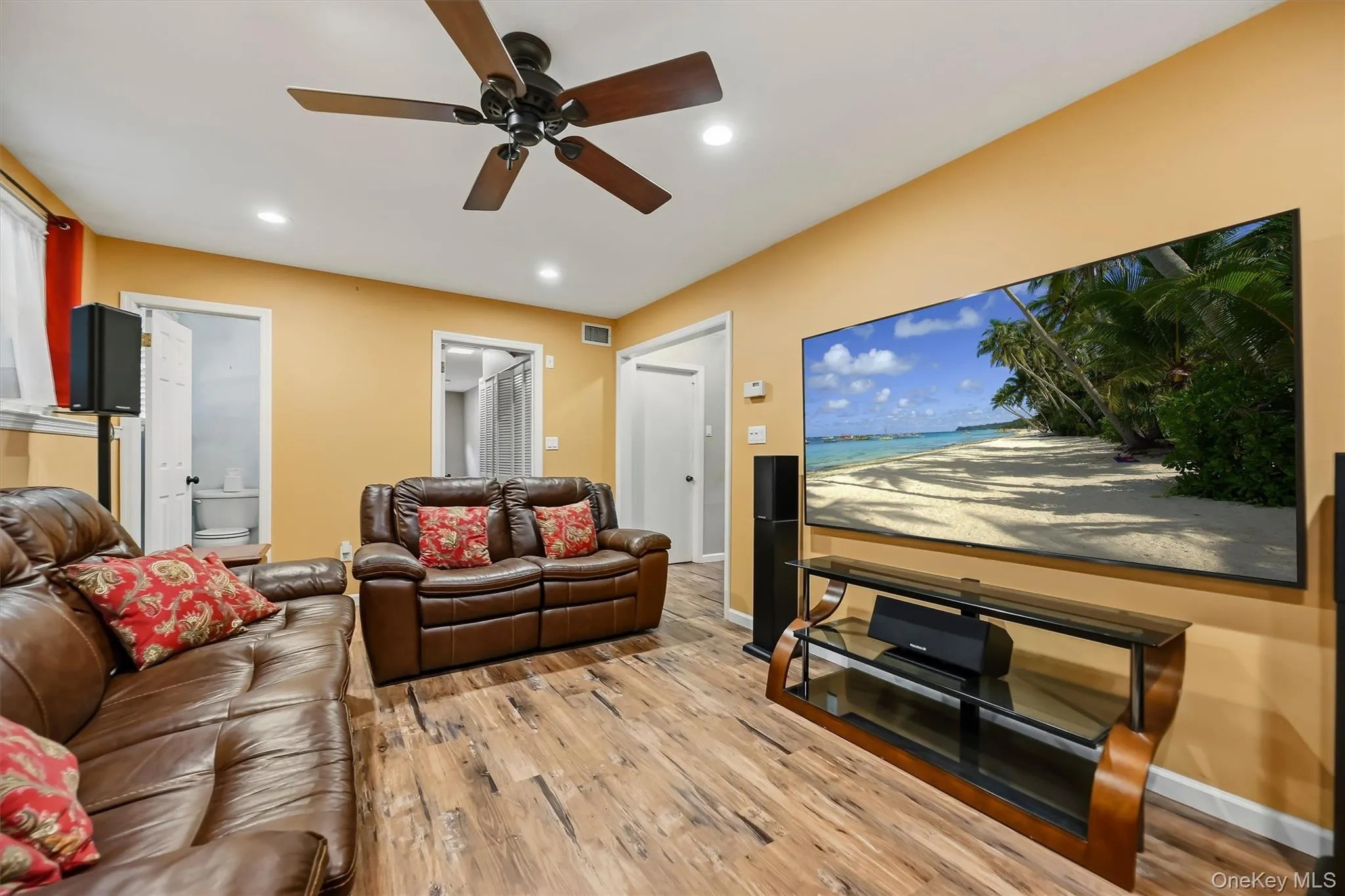 64 Forest Glen Road, Clarkstown, NY, 4 Bedrooms Bedrooms, 8 Rooms Rooms,2 BathroomsBathrooms,Residential,For Rent,Forest Glen,0,1058063 64 Forest Glen Road, Clarkstown, NY, 4 Bedrooms Bedrooms, 8 Rooms Rooms,2 BathroomsBathrooms,Residential,For Rent,Forest Glen,0,1058063
