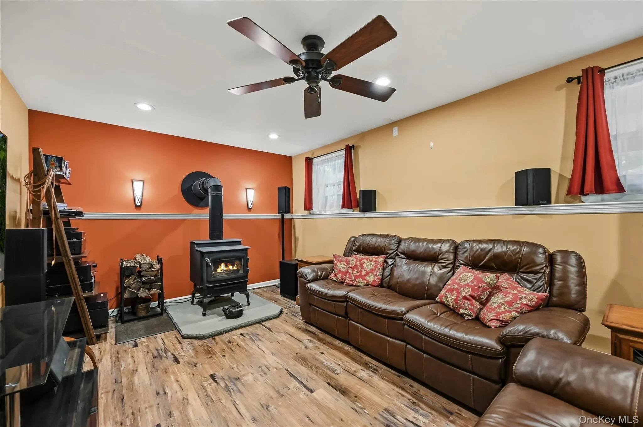 64 Forest Glen Road, Clarkstown, NY, 4 Bedrooms Bedrooms, 8 Rooms Rooms,2 BathroomsBathrooms,Residential,For Rent,Forest Glen,0,1058063 64 Forest Glen Road, Clarkstown, NY, 4 Bedrooms Bedrooms, 8 Rooms Rooms,2 BathroomsBathrooms,Residential,For Rent,Forest Glen,0,1058063