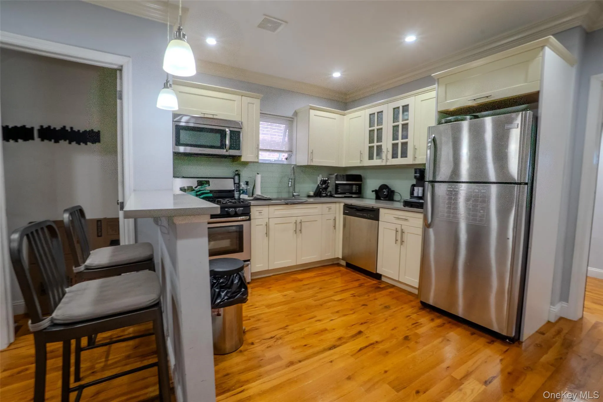 749 Vincent Avenue, New York, NY, 3 Bedrooms Bedrooms, 7 Rooms Rooms,2 BathroomsBathrooms,Residential,For Rent,Vincent,0,1058066 749 Vincent Avenue, New York, NY, 3 Bedrooms Bedrooms, 7 Rooms Rooms,2 BathroomsBathrooms,Residential,For Rent,Vincent,0,1058066