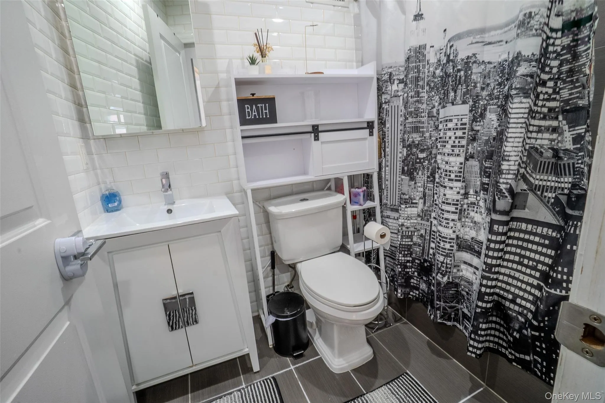 749 Vincent Avenue, New York, NY, 3 Bedrooms Bedrooms, 7 Rooms Rooms,2 BathroomsBathrooms,Residential,For Rent,Vincent,0,1058066 749 Vincent Avenue, New York, NY, 3 Bedrooms Bedrooms, 7 Rooms Rooms,2 BathroomsBathrooms,Residential,For Rent,Vincent,0,1058066