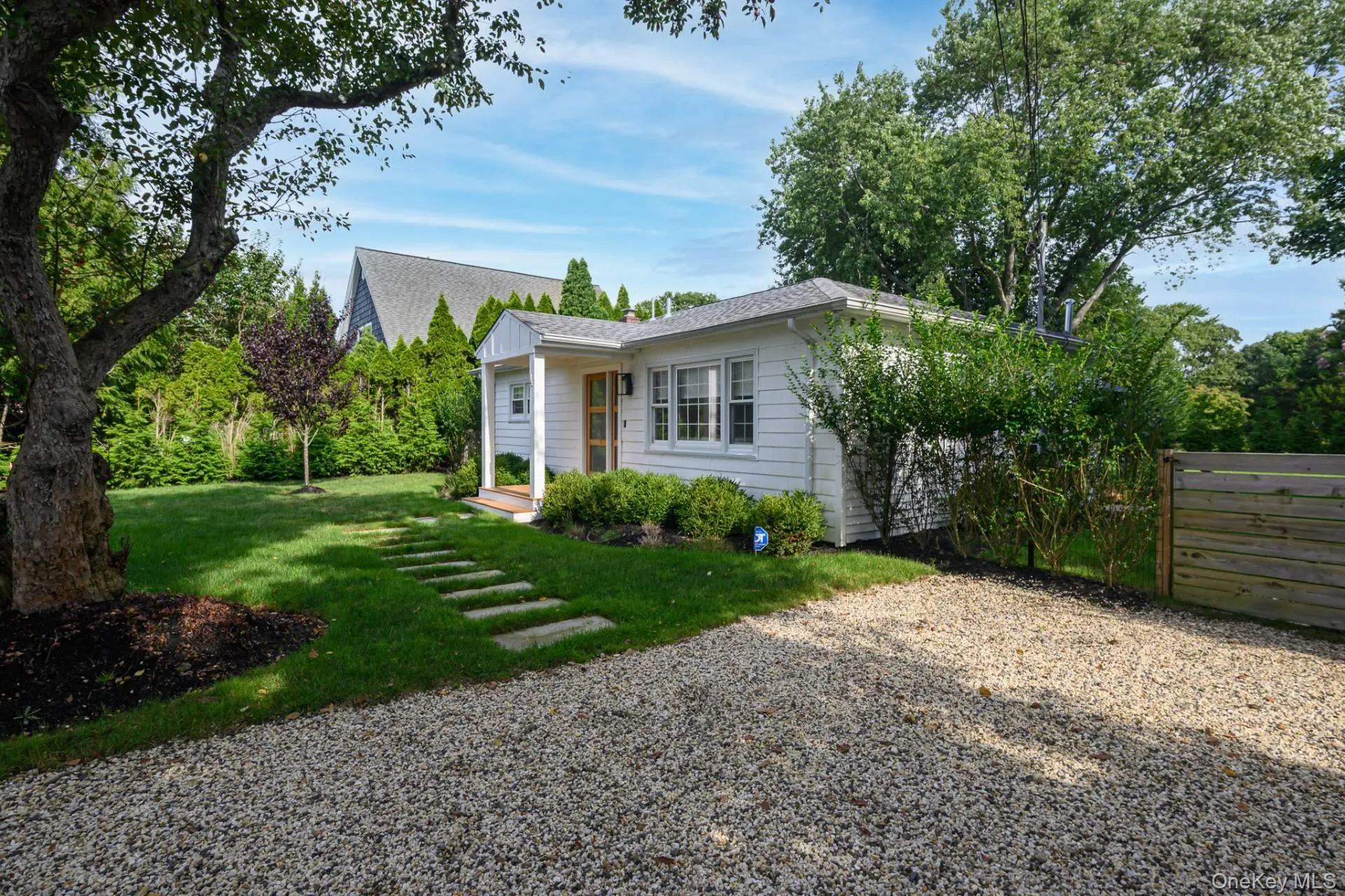 4 Southwind Road, Southampton, NY, 2 Bedroom Bedrooms, 4 Room Rooms,2 BathroomBathrooms,Residential Lease,For Rent,Southwind,0,1058071 4 Southwind Road, Southampton, NY, 2 Bedroom Bedrooms, 4 Room Rooms,2 BathroomBathrooms,Residential Lease,For Rent,Southwind,0,1058071