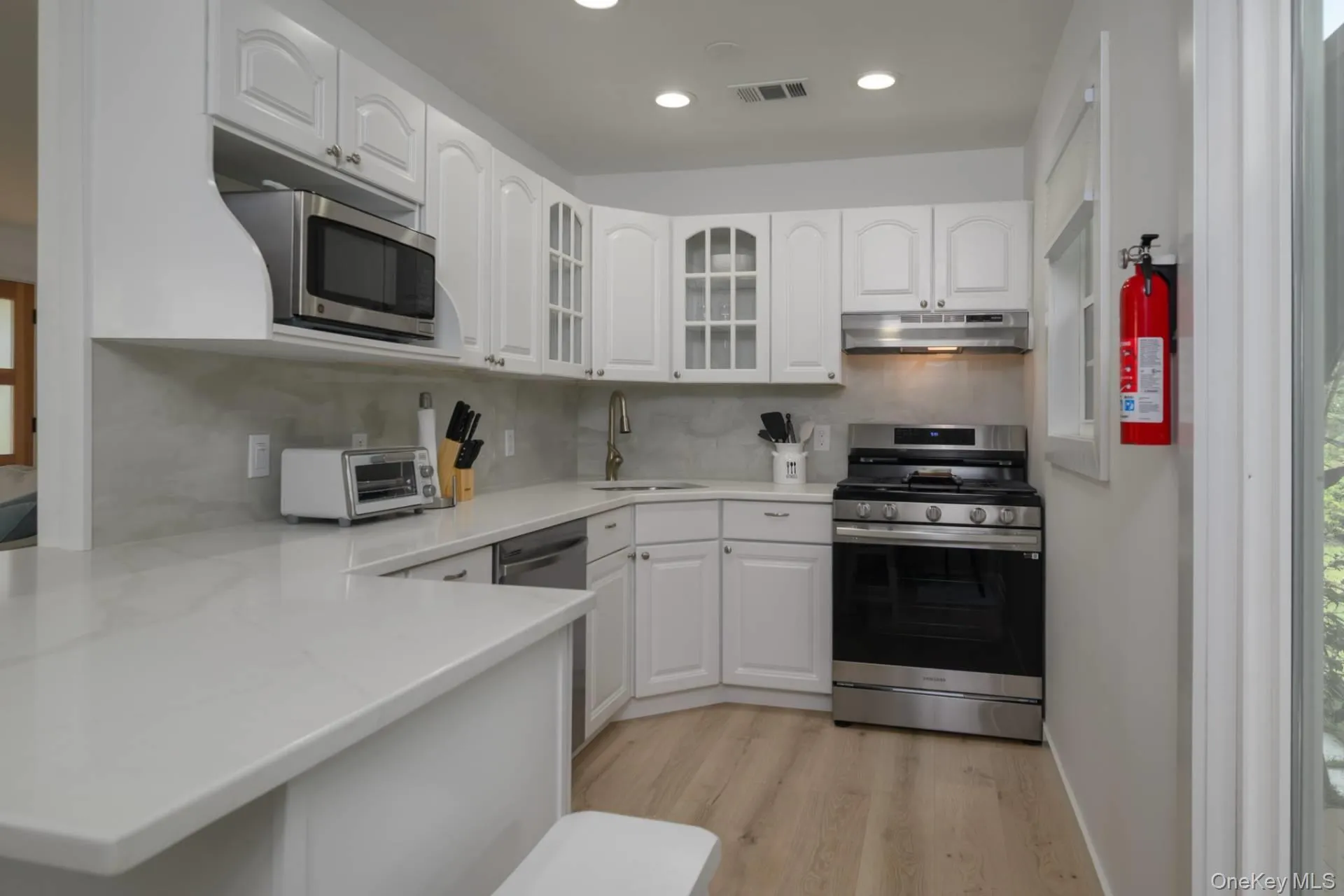 4 Southwind Road, Southampton, NY, 2 Bedroom Bedrooms, 4 Room Rooms,2 BathroomBathrooms,Residential Lease,For Rent,Southwind,0,1058071 4 Southwind Road, Southampton, NY, 2 Bedroom Bedrooms, 4 Room Rooms,2 BathroomBathrooms,Residential Lease,For Rent,Southwind,0,1058071