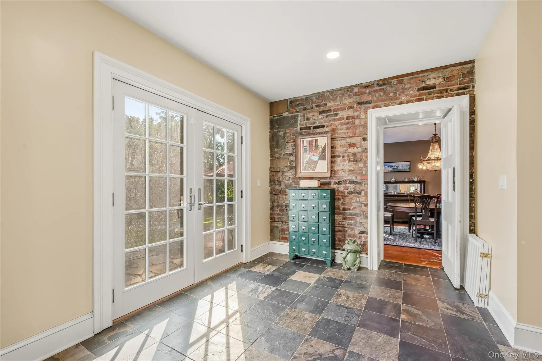 Hall from kitchen to dining room Hall from kitchen to dining room