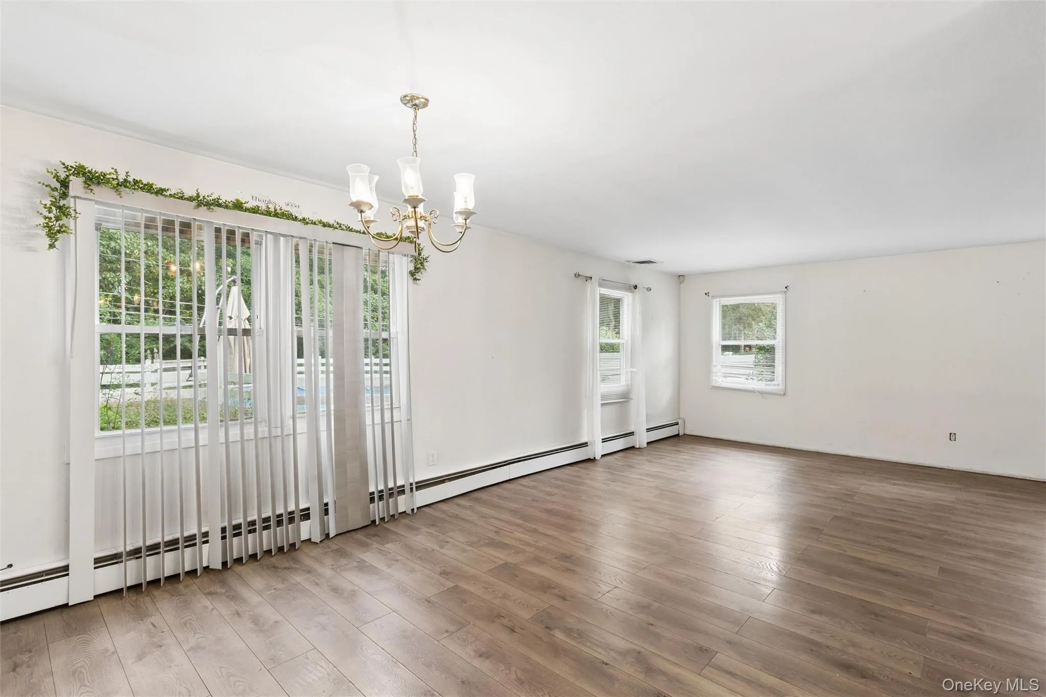 19 Wintergreen Drive, Brookhaven, NY, 3 Bedrooms Bedrooms, 7 Rooms Rooms,2 BathroomsBathrooms,Residential,For Rent,Wintergreen,0,1058074 19 Wintergreen Drive, Brookhaven, NY, 3 Bedrooms Bedrooms, 7 Rooms Rooms,2 BathroomsBathrooms,Residential,For Rent,Wintergreen,0,1058074